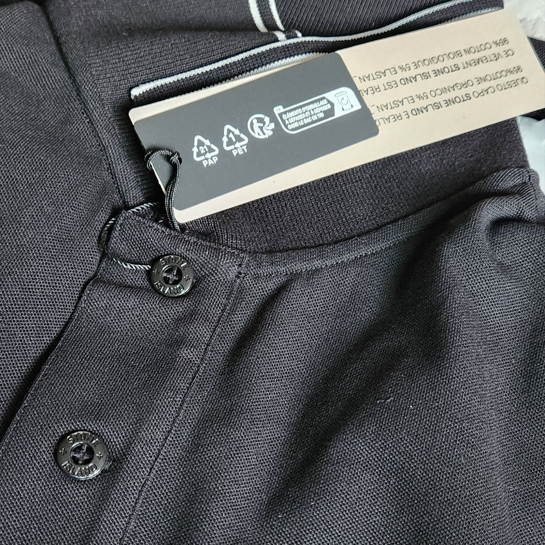 Stone Island 22002SC Organic Cotton Elastane Pique Patch Slim Fit  Polo Shirt Black - 25SS 착용 스타일 - 3