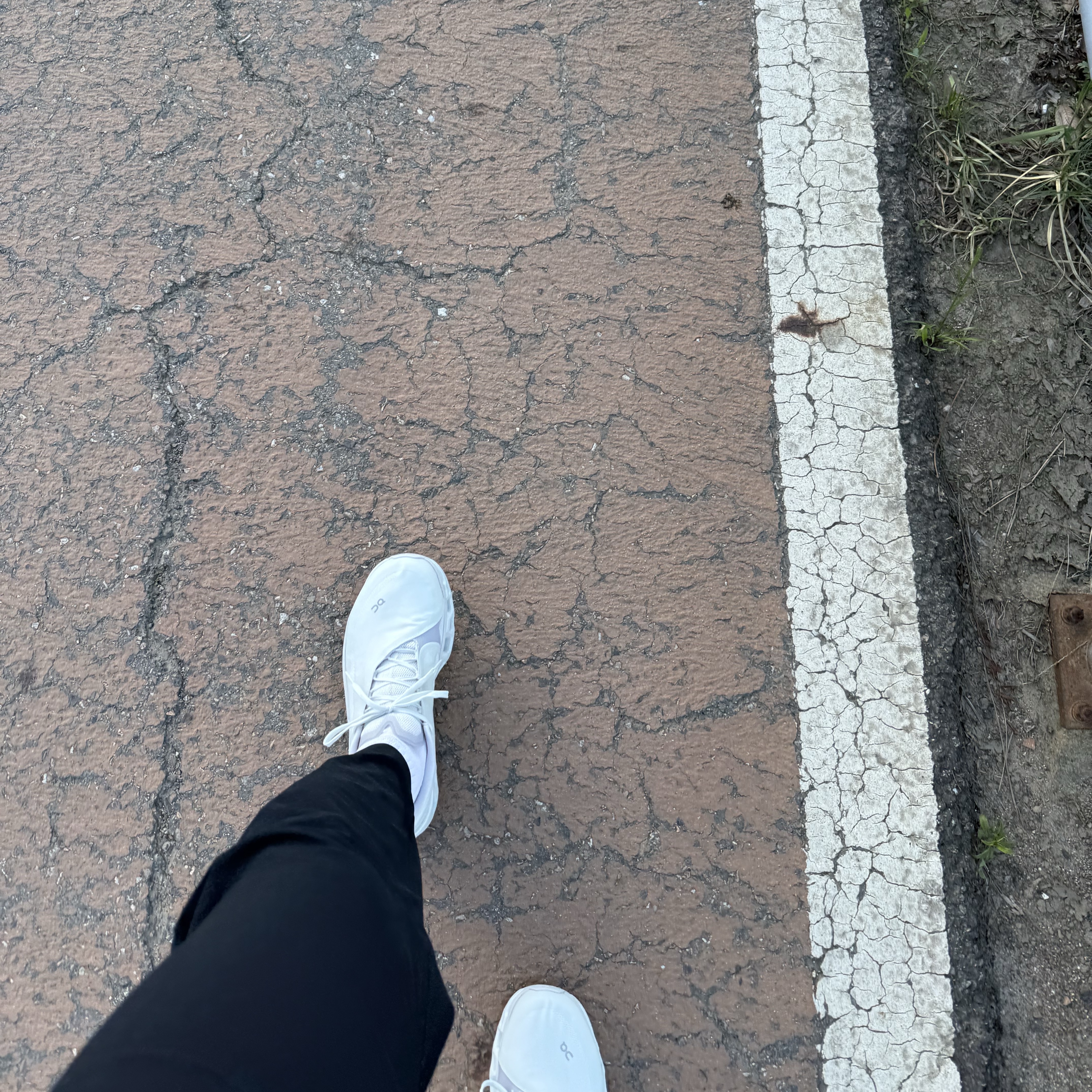On Running x Post Archive Faction (Paf) Cloudmonster 2 Vapor Frost 착용 스타일 - 2