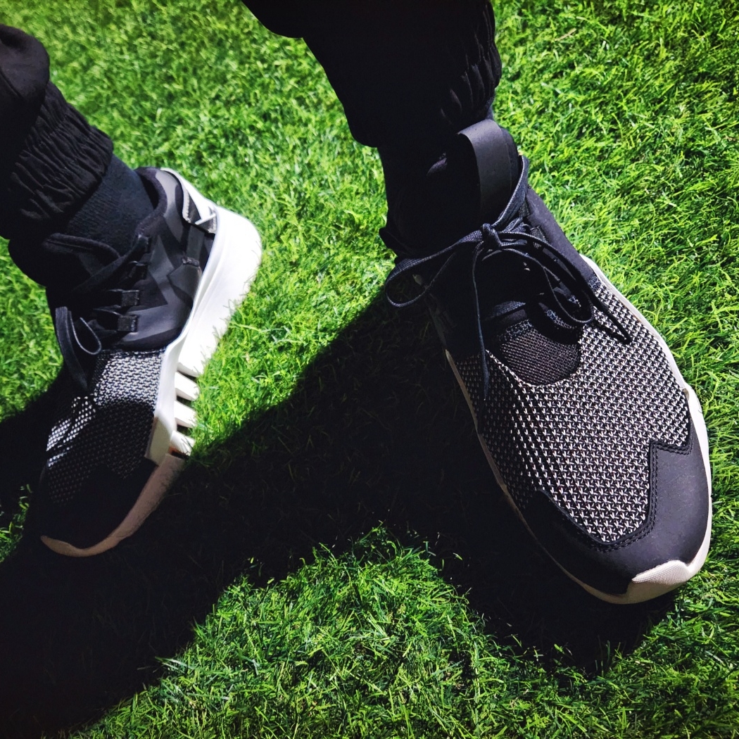 Y-3 Ayero Black White, Y-3 Dad Cap Black 착용 스타일 - 4