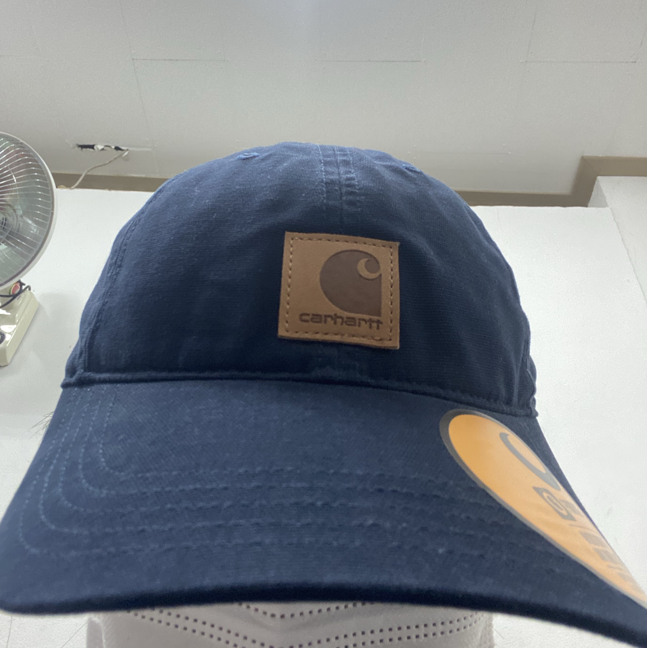 Carhartt Canvas Cap Navy 착용 스타일