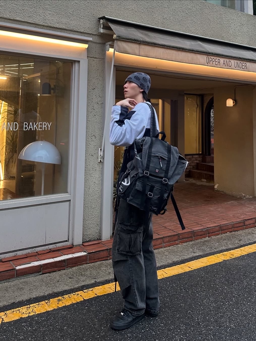 SPORT CHAMBER SC Block Symbol T-Shirt Navy, SPORT CHAMBER SC Sporty Rucksack Charcol 착용 스타일 - 2