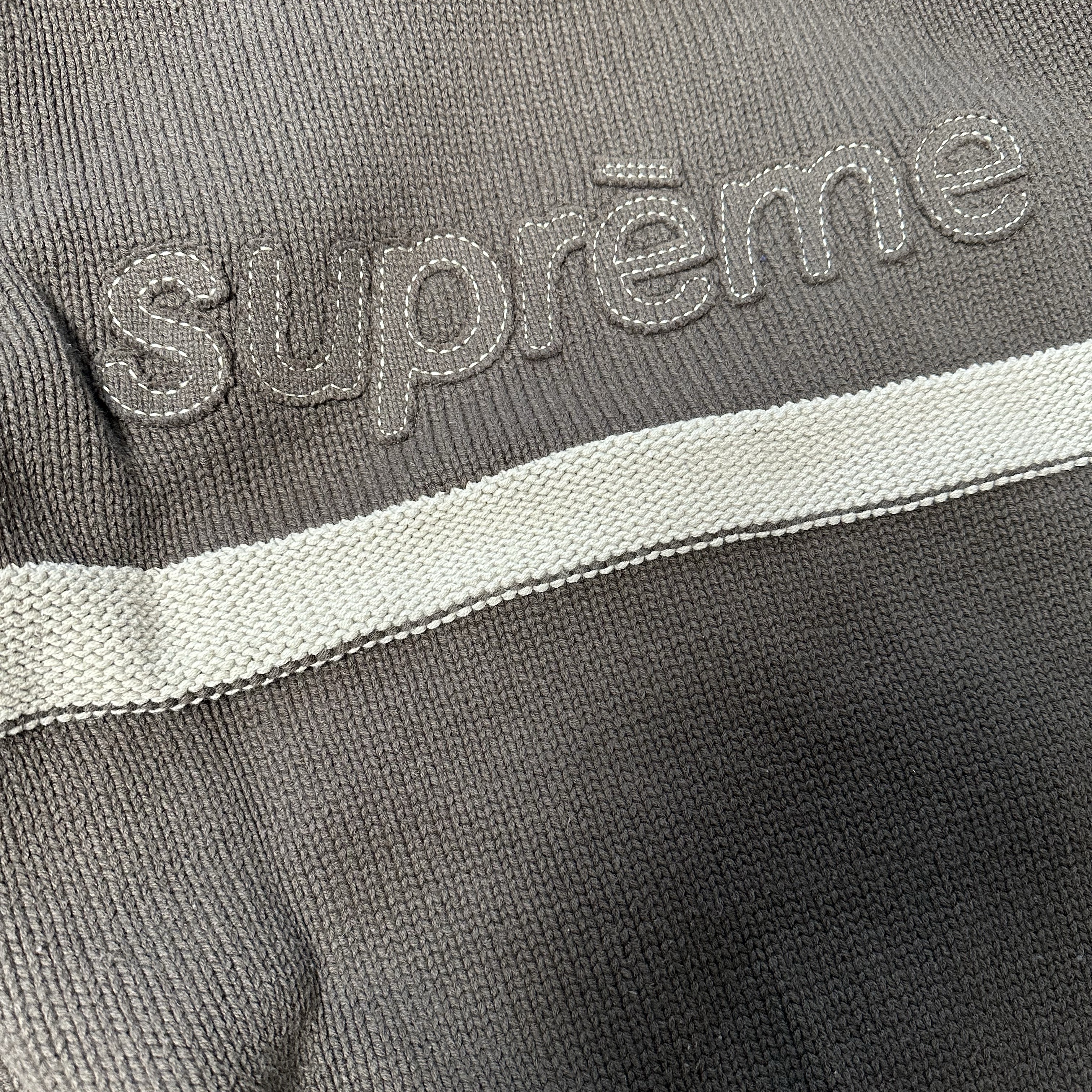 Supreme Tonal Applique Sweater Brown - 25SS 착용 스타일