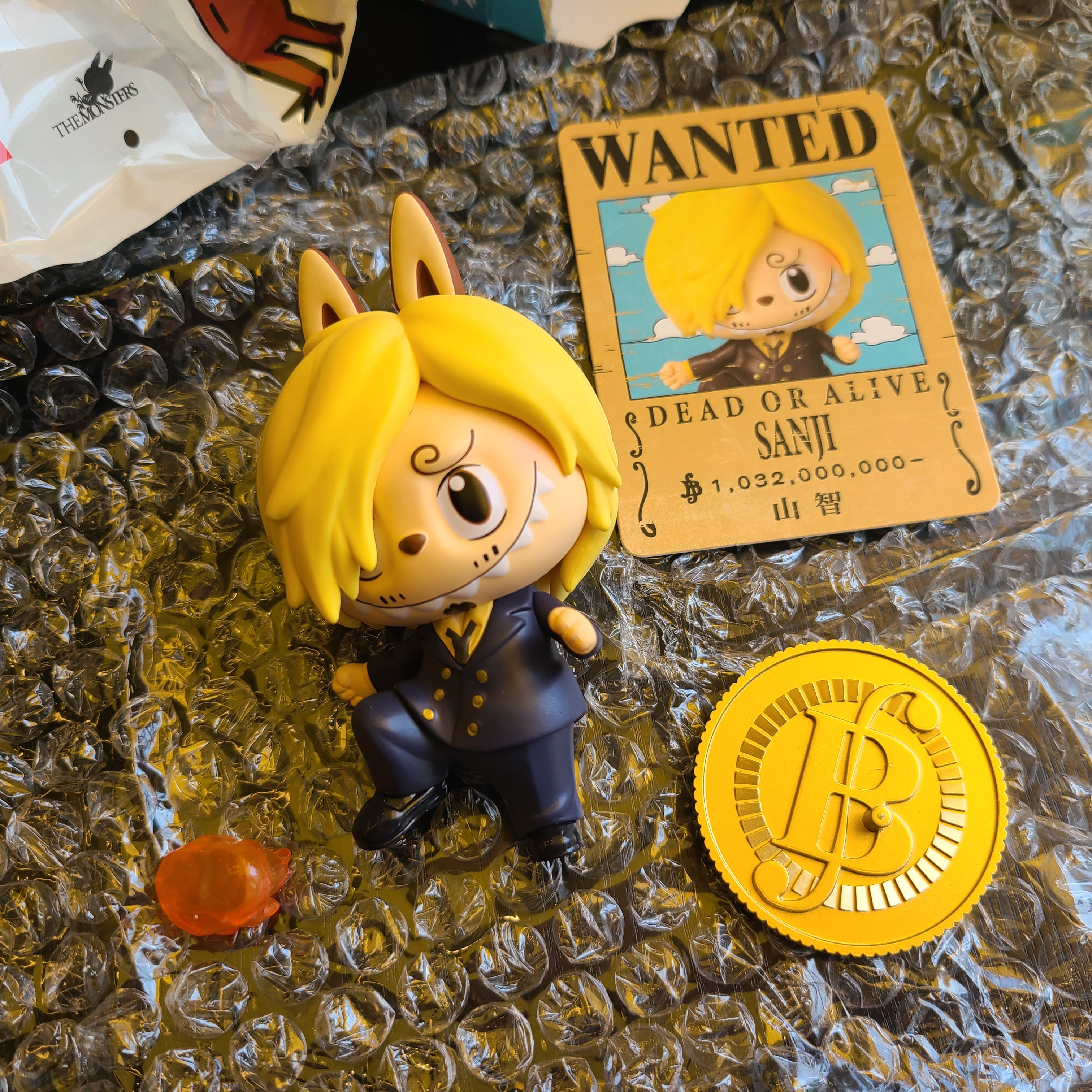 Pop Mart Labubu The Monsters x One Piece Series Figures Sealed Case (12 Blind Boxes), Pop Mart Labubu The Monsters x One Piece Series Figures Sanji (Opened Case) 착용 스타일 - 3