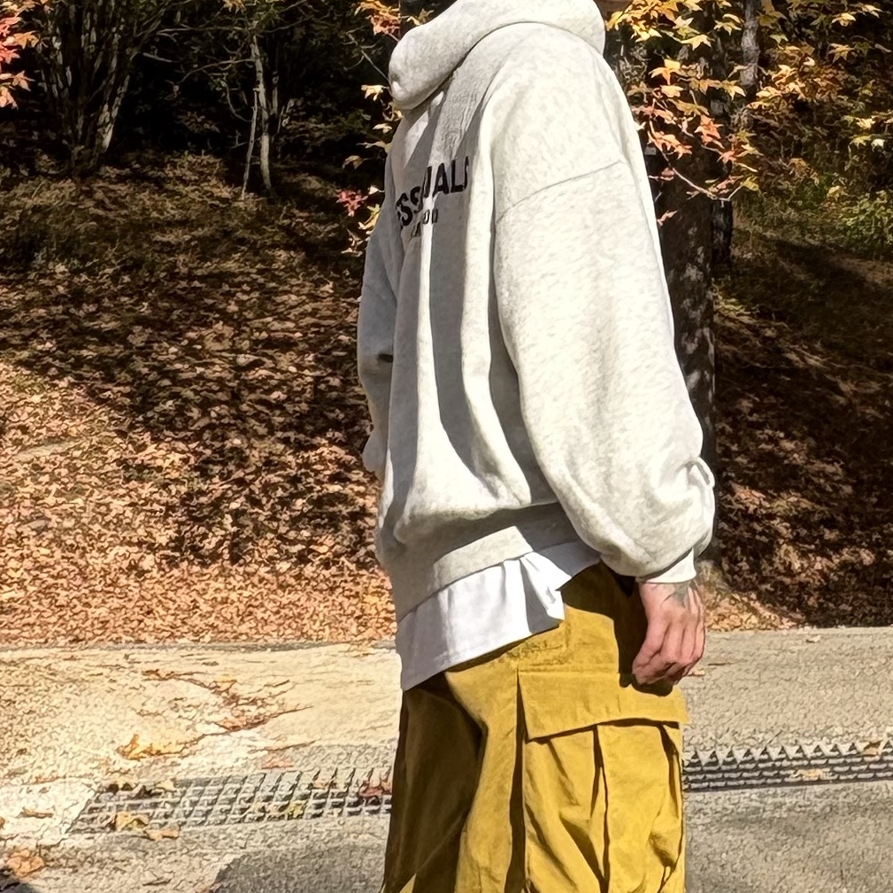Essentials The Core Collection Hoodie Light Oatmeal 착용 스타일 - 2