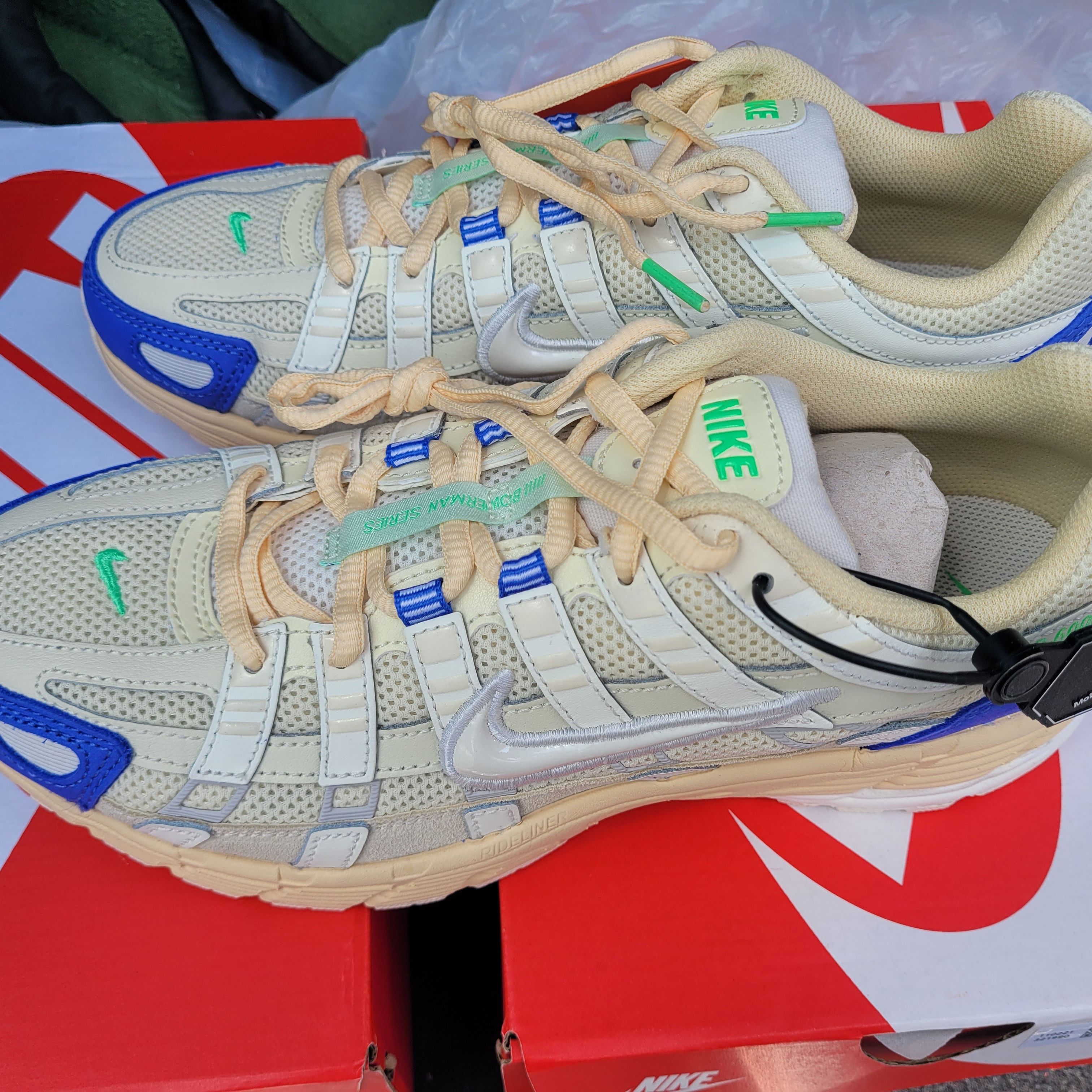 Nike P-6000 Coconut Milk Medium Blue 착용 스타일 - 3