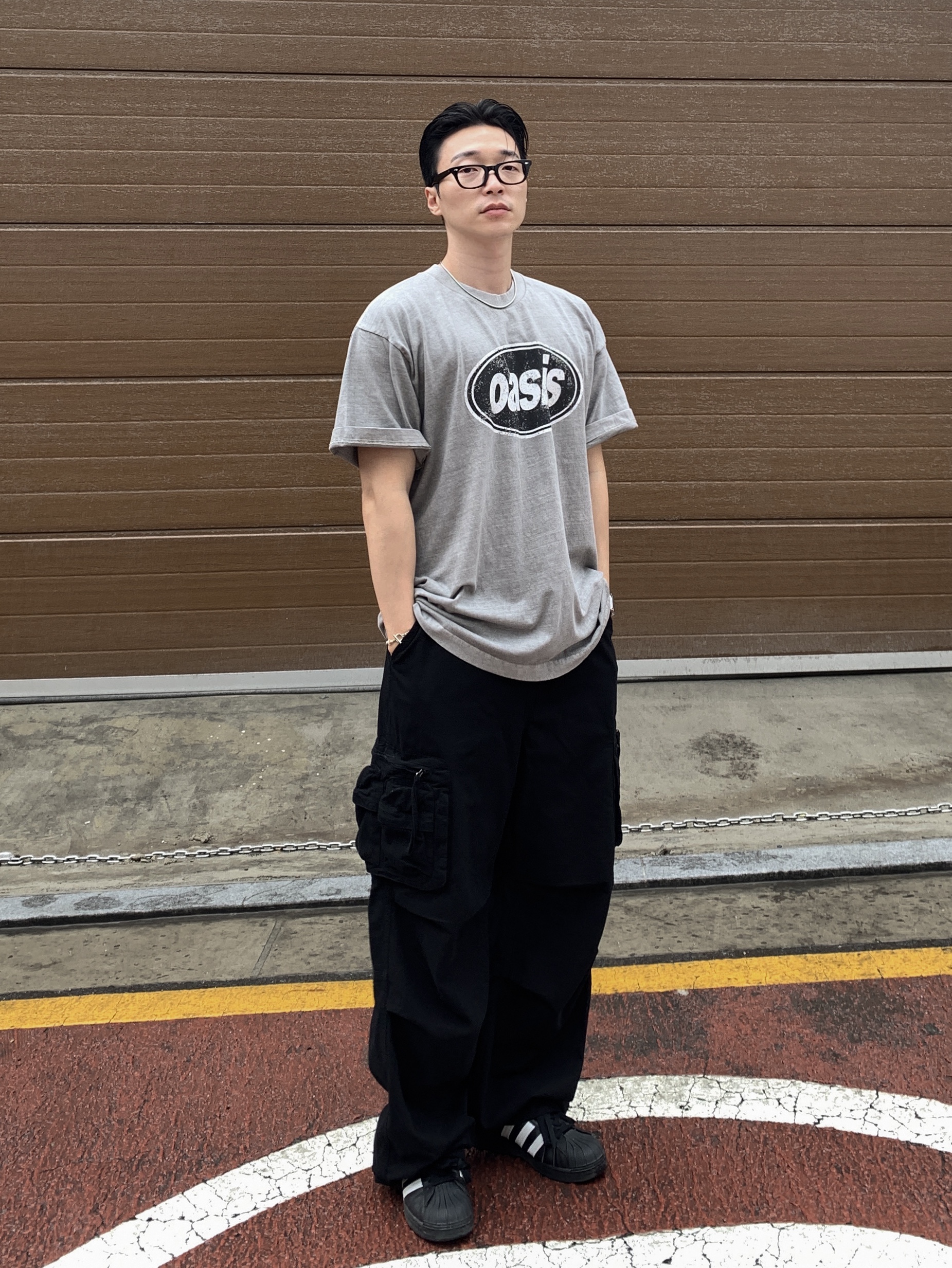 Adidas Superstar Core Black White, Casio A-158WA-1 착용 스타일 - 1