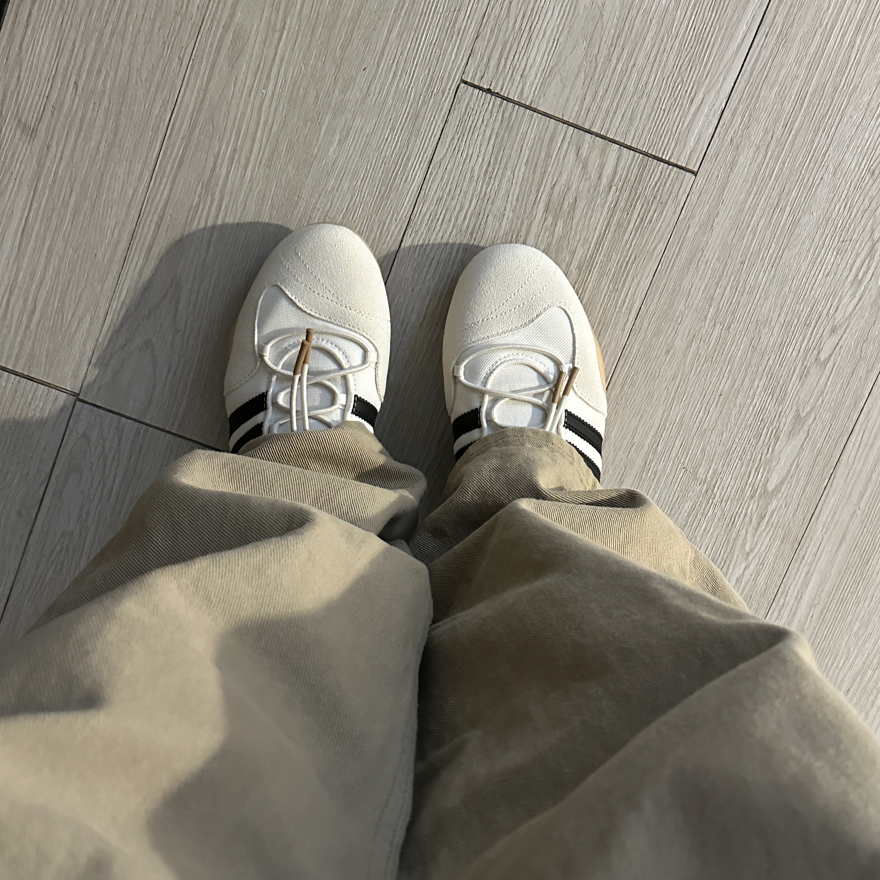 Adidas x Bad Bunny Ballerina Off White Core Black 착용 스타일