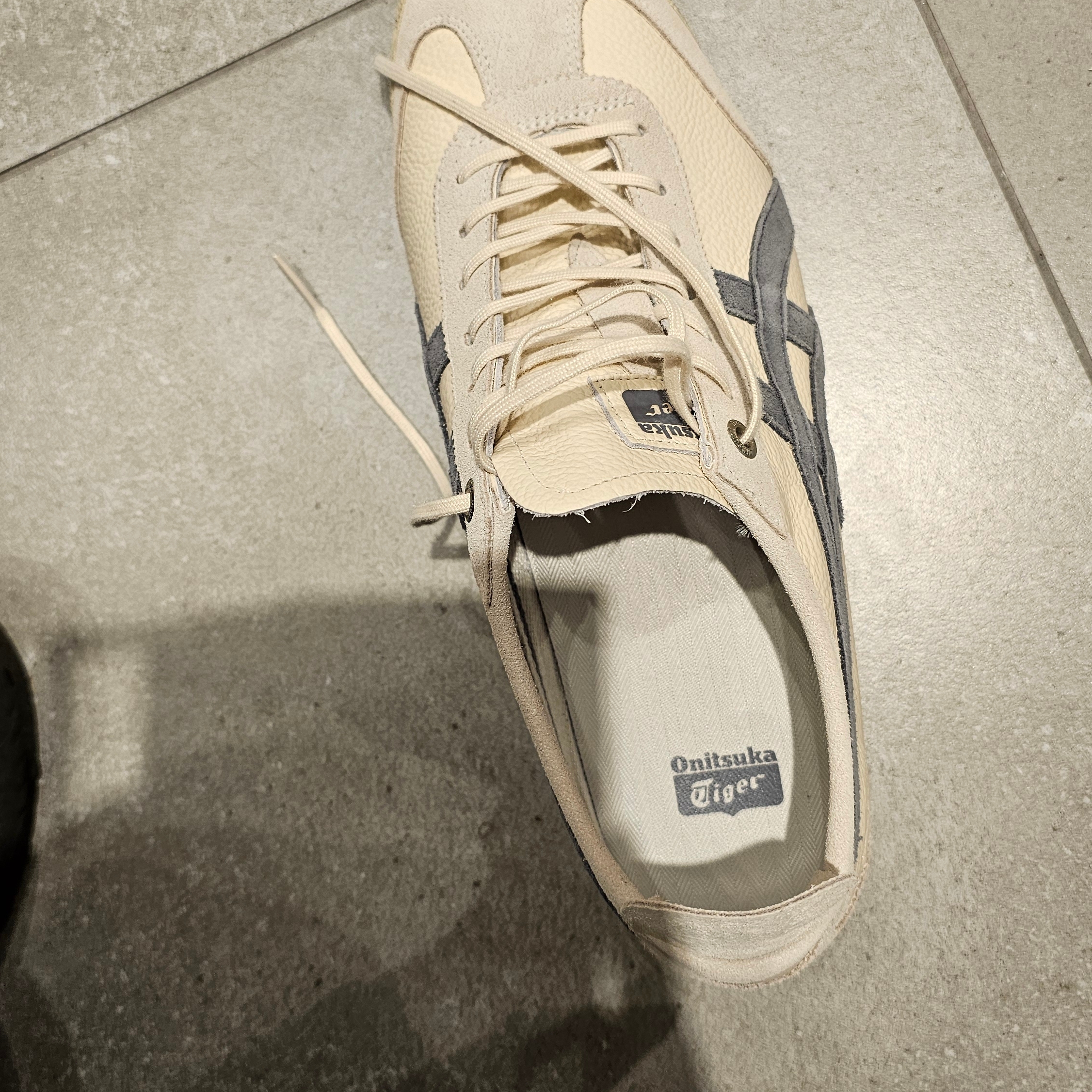 Onitsuka Tiger Mexico 66 SD Birch Metropolis 착용 스타일
