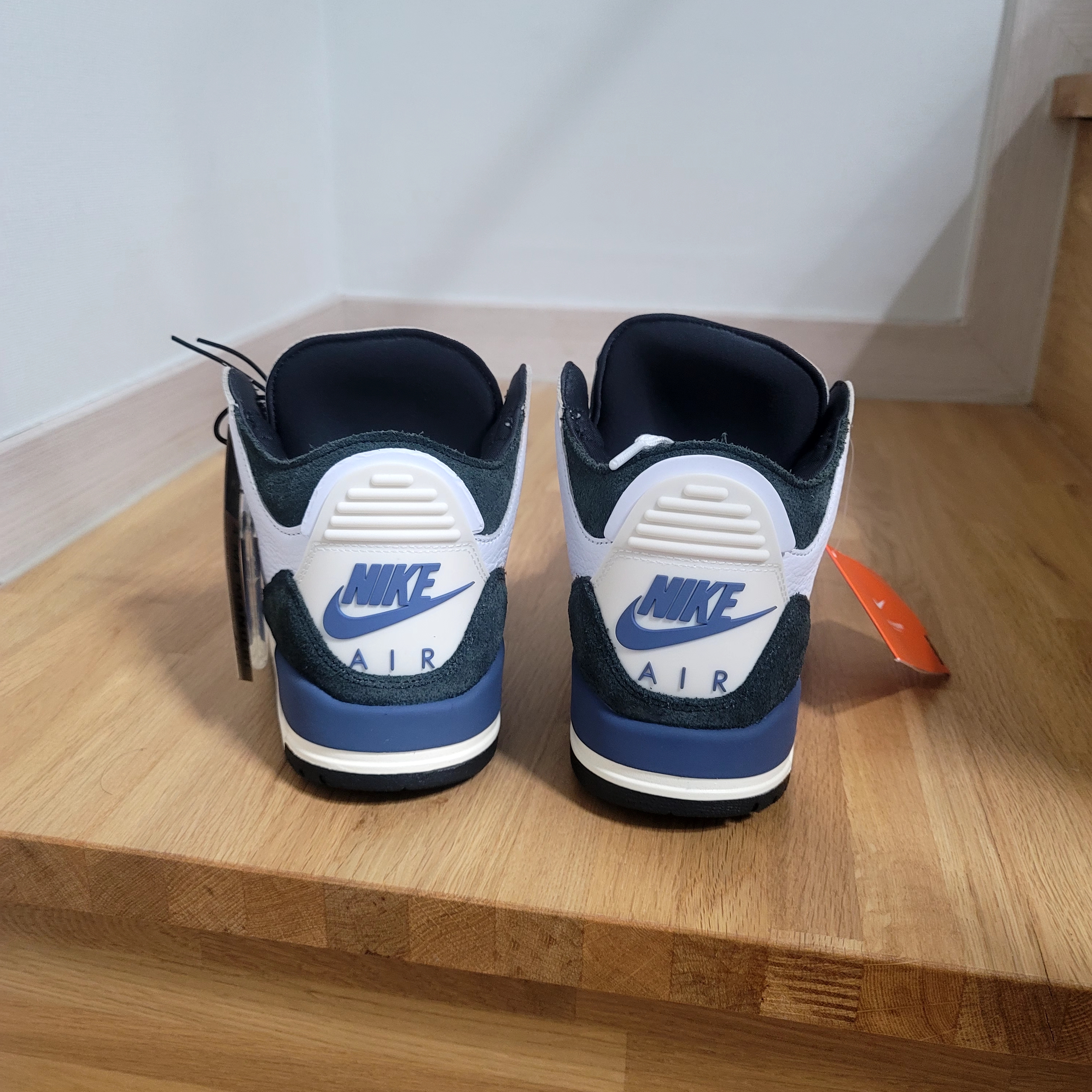 Jordan 3 x A Ma Maniere Retro OG SP For The Love 착용 스타일 - 5