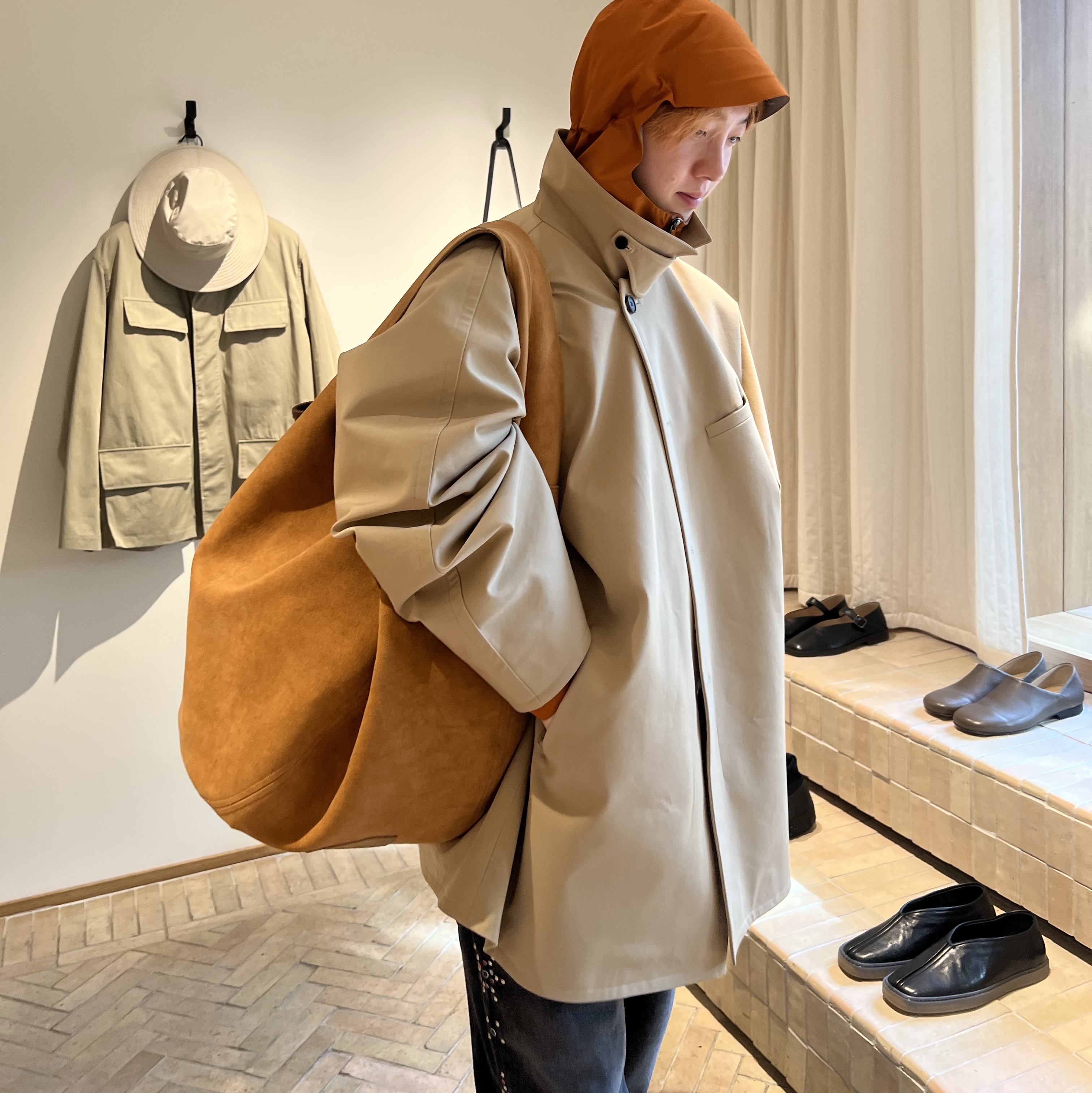 STU Dolman Half Coat Beige 착용 스타일