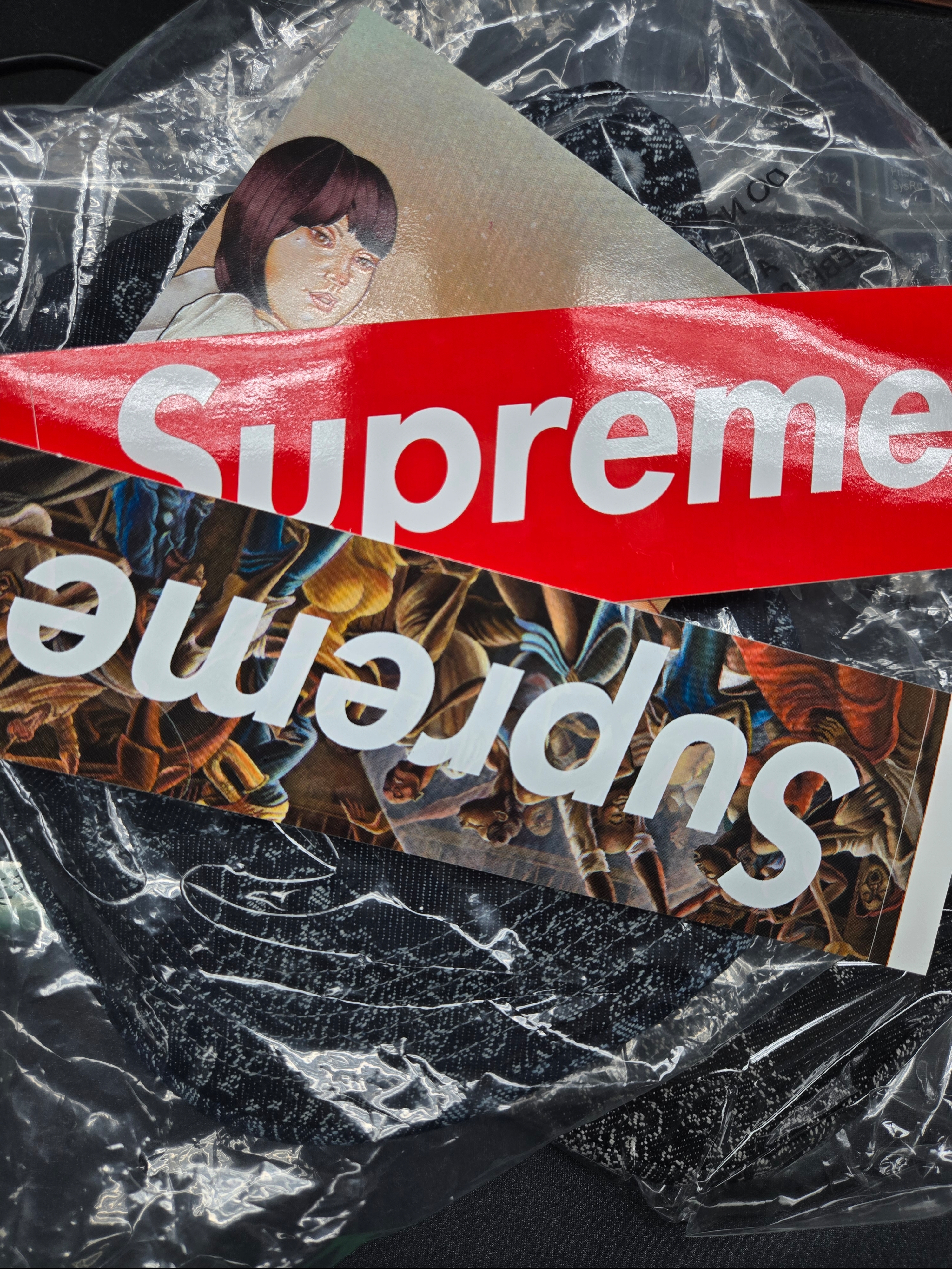 Supreme Bandana Jacquard Denim Camp Cap Indigo - 25SS, Supreme Bandana Jacquard Denim Camp Cap Black - 25SS 착용 스타일