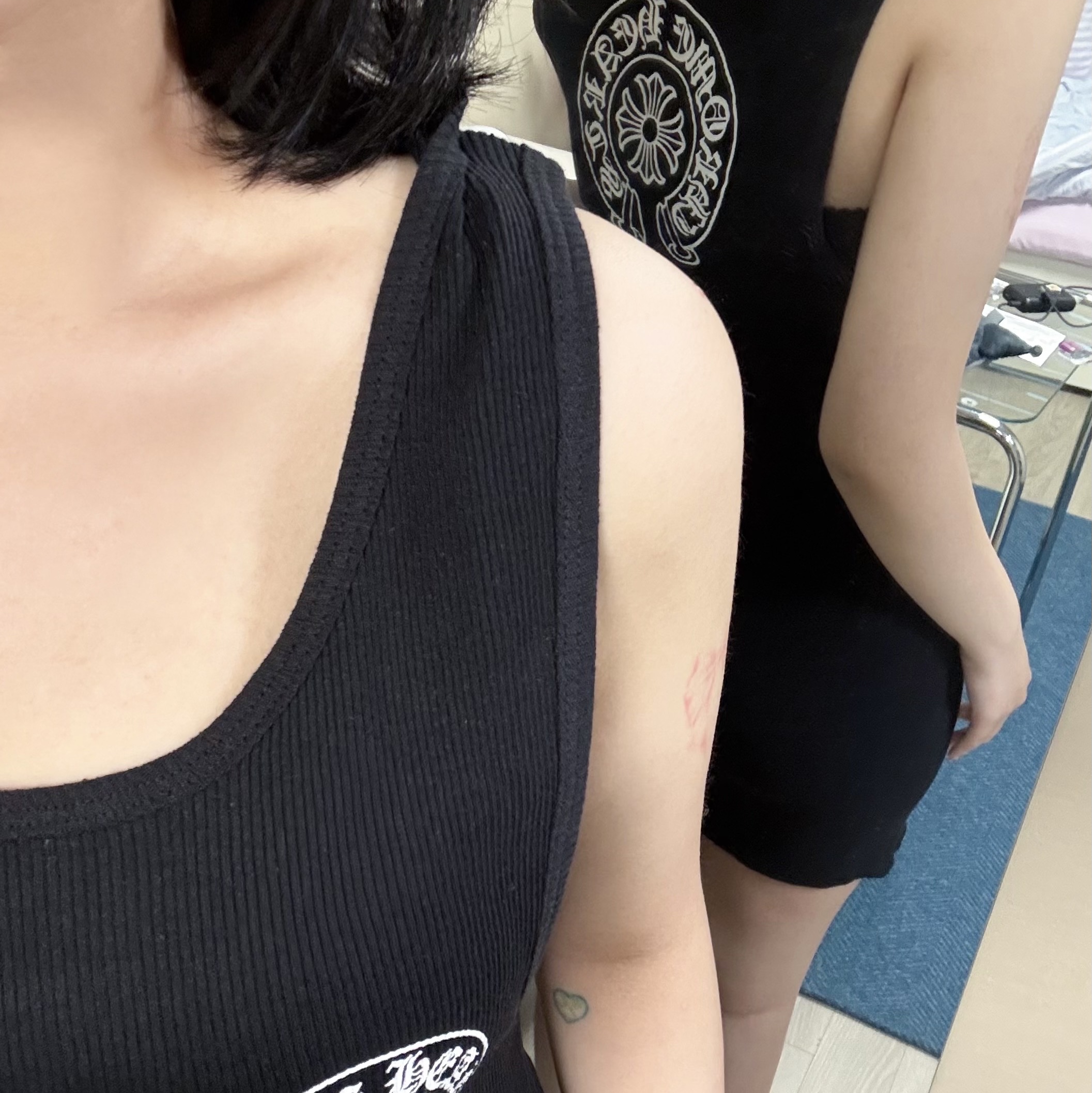 Chrome Hearts Horseshoe Tank Top Black 착용 스타일