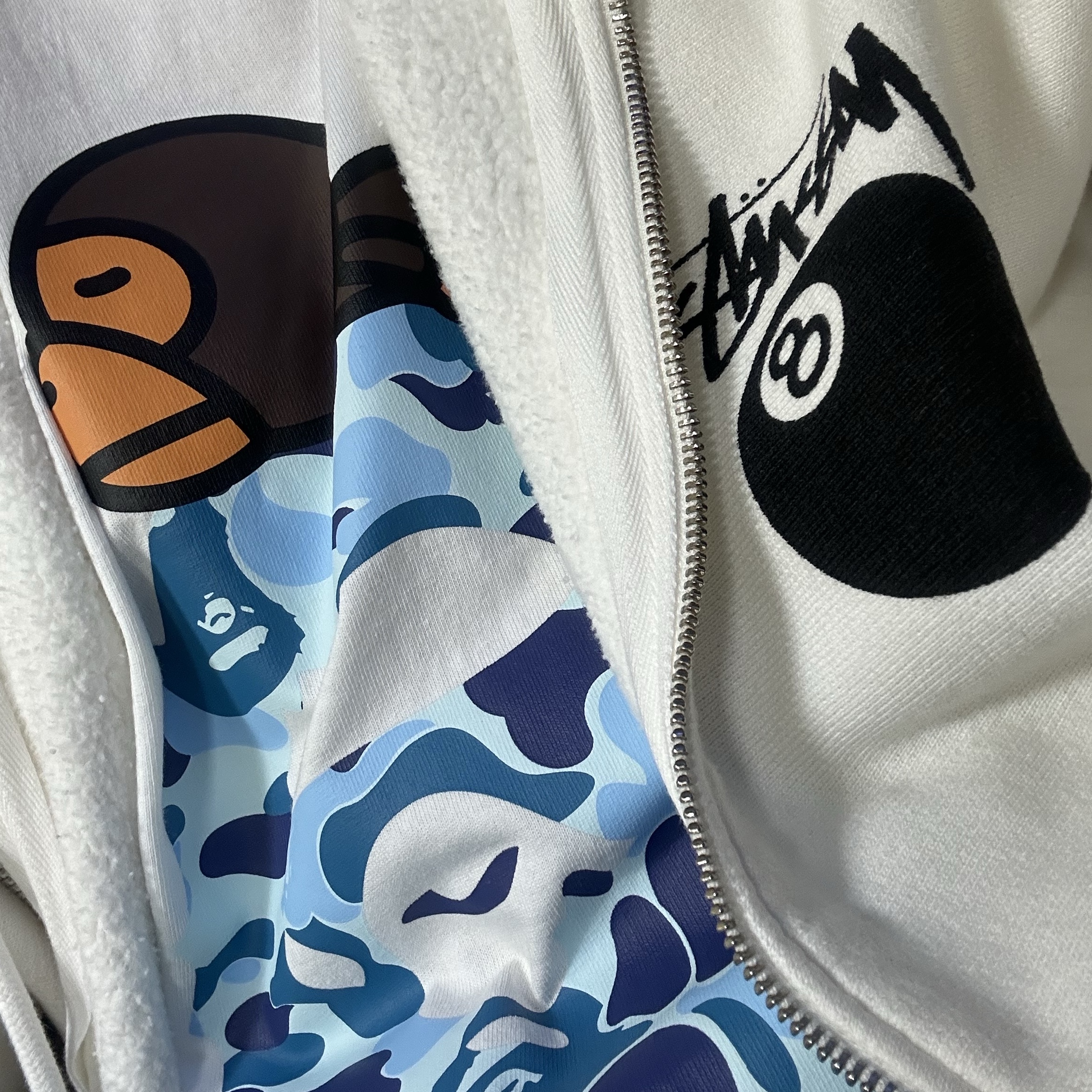 BAPE ABC Camo Milo on Big Ape T-Shirt White Blue, Stussy 8 Ball Pigment Dyed Zip Hoodie Natural 착용 스타일