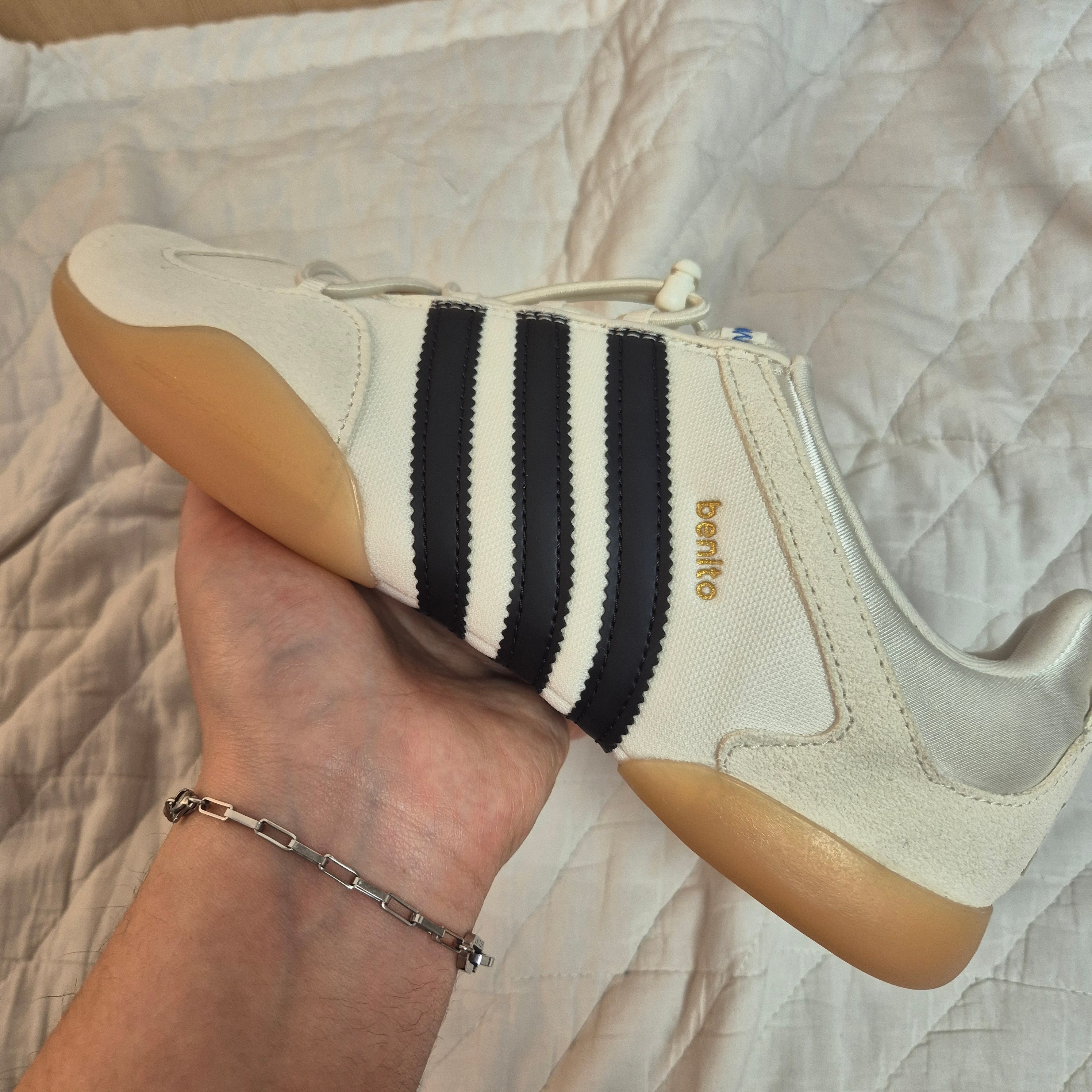 Adidas x Bad Bunny Ballerina Off White Core Black 착용 스타일