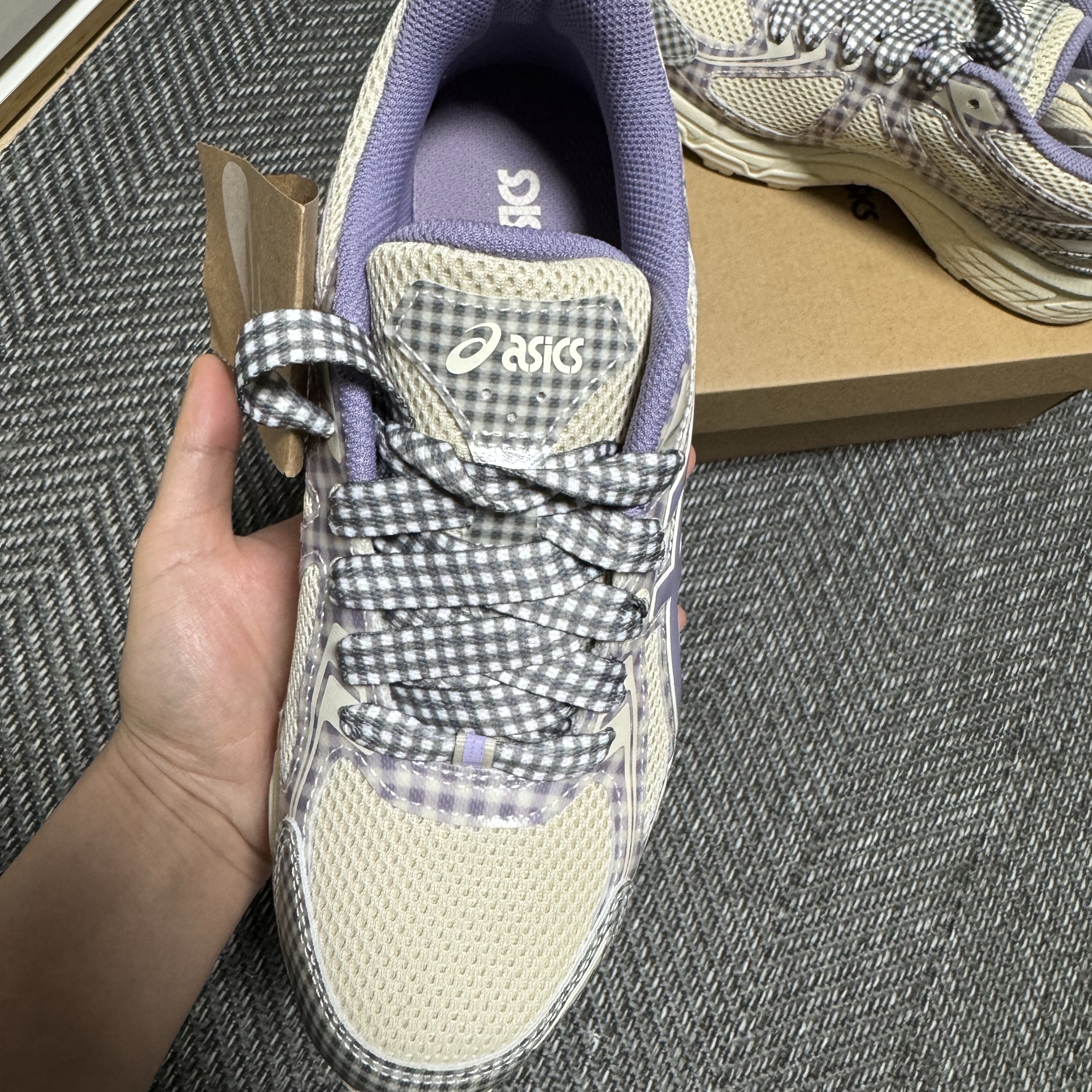 Asics x Story mfg. Gel-Venture 6 Vanilla Violet Quartz 착용 스타일 - 2