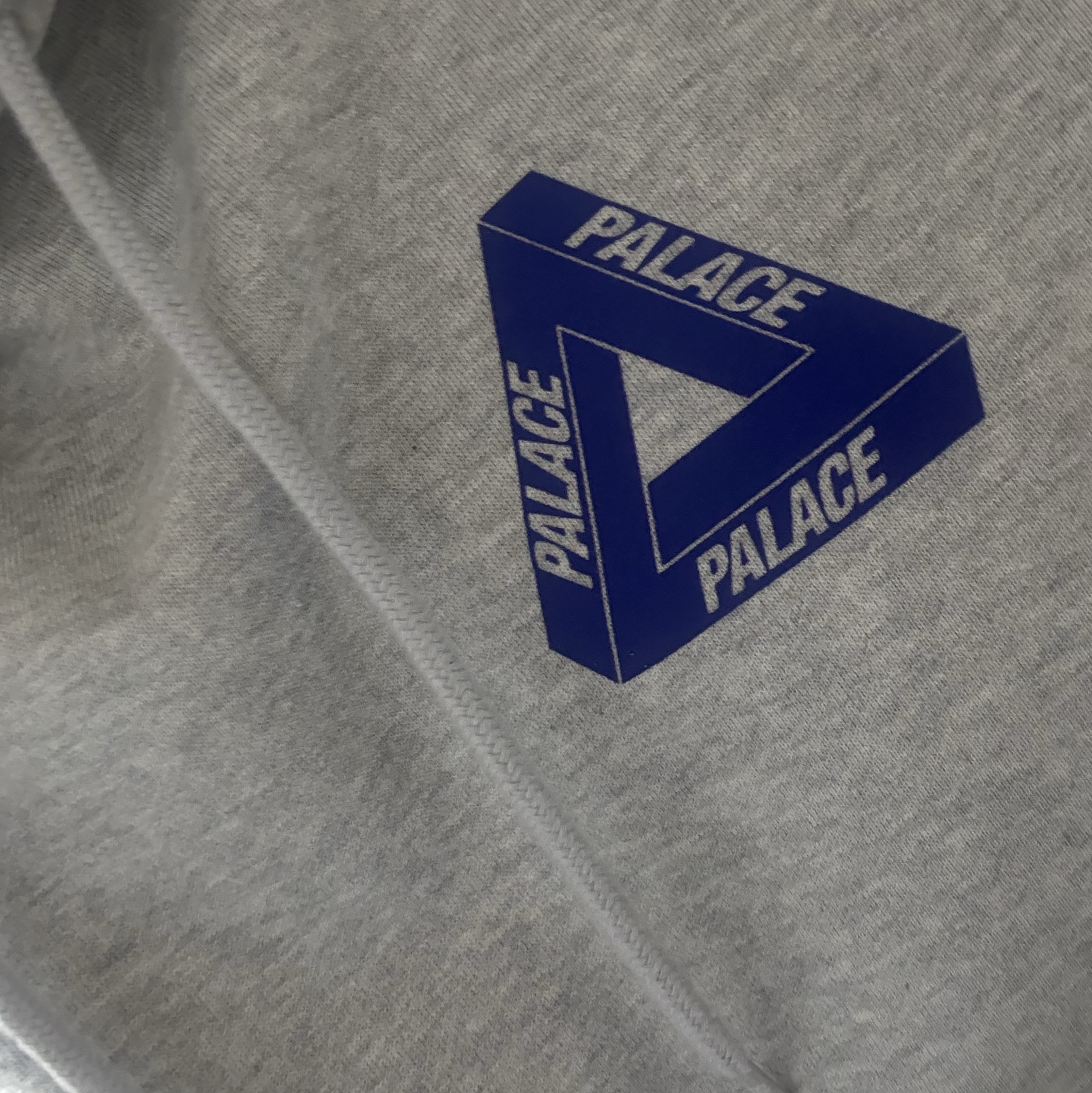 Palace Tri-Dragon Hood Grey Marl - 24SS 착용 스타일