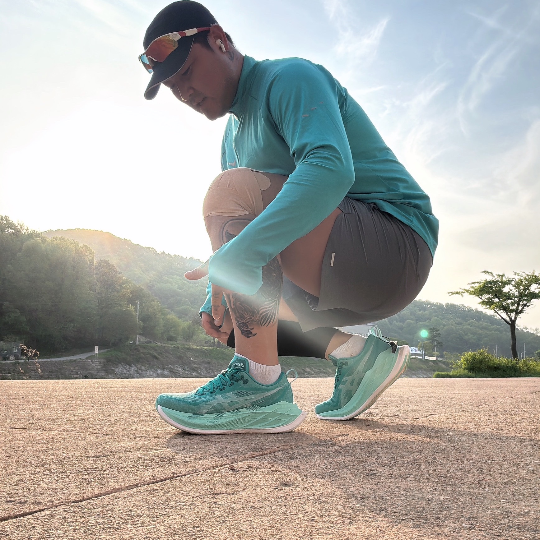 Asics Superblast 2 Wave Teal Illuminate Mint 착용 스타일