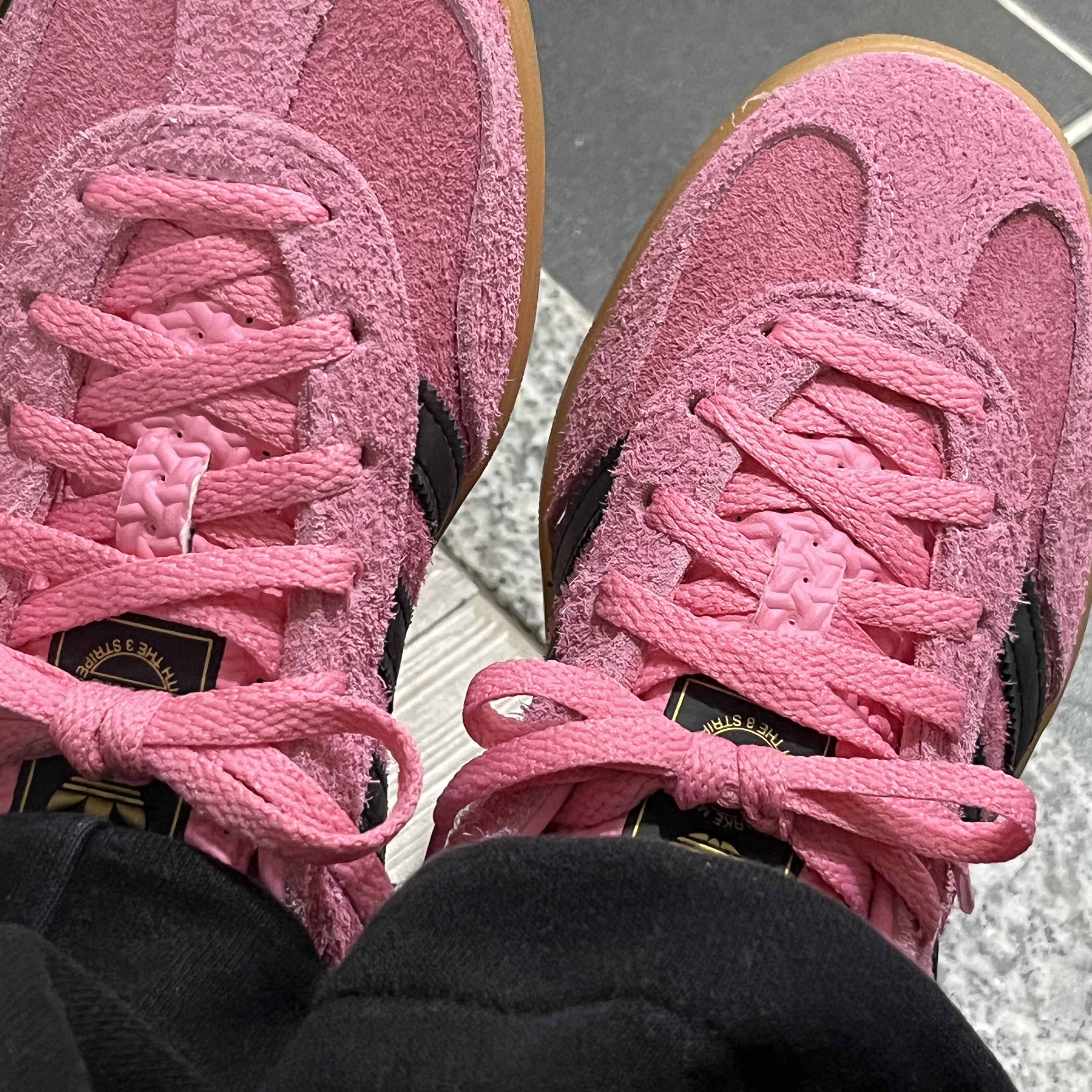 (W) Adidas Gazelle Indoor Bliss Pink 착용 스타일