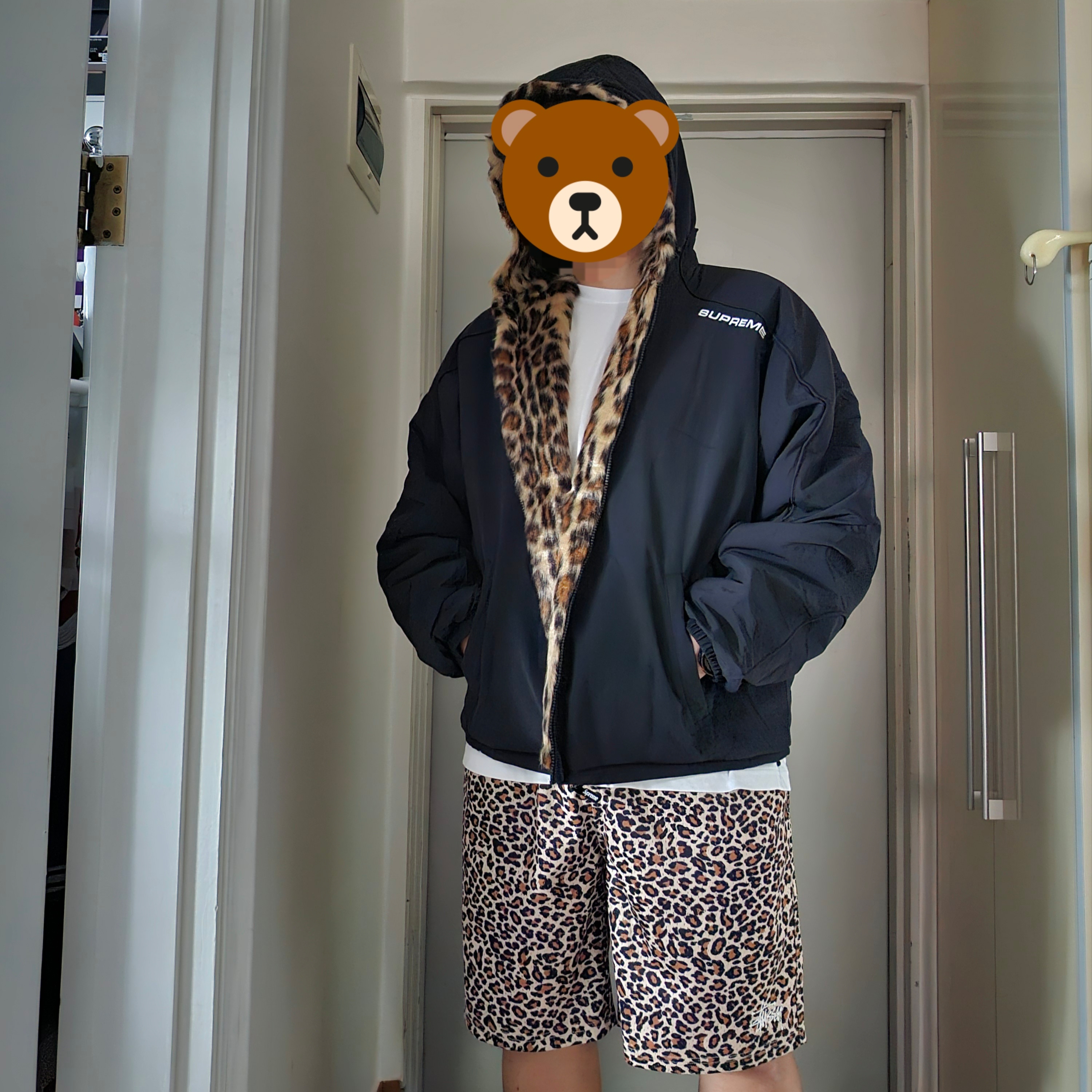 Supreme Faux Fur Reversible Hooded Track Jacket Black - 25SS, Stussy Basic Mesh Shorts Leopard 착용 스타일 - 4