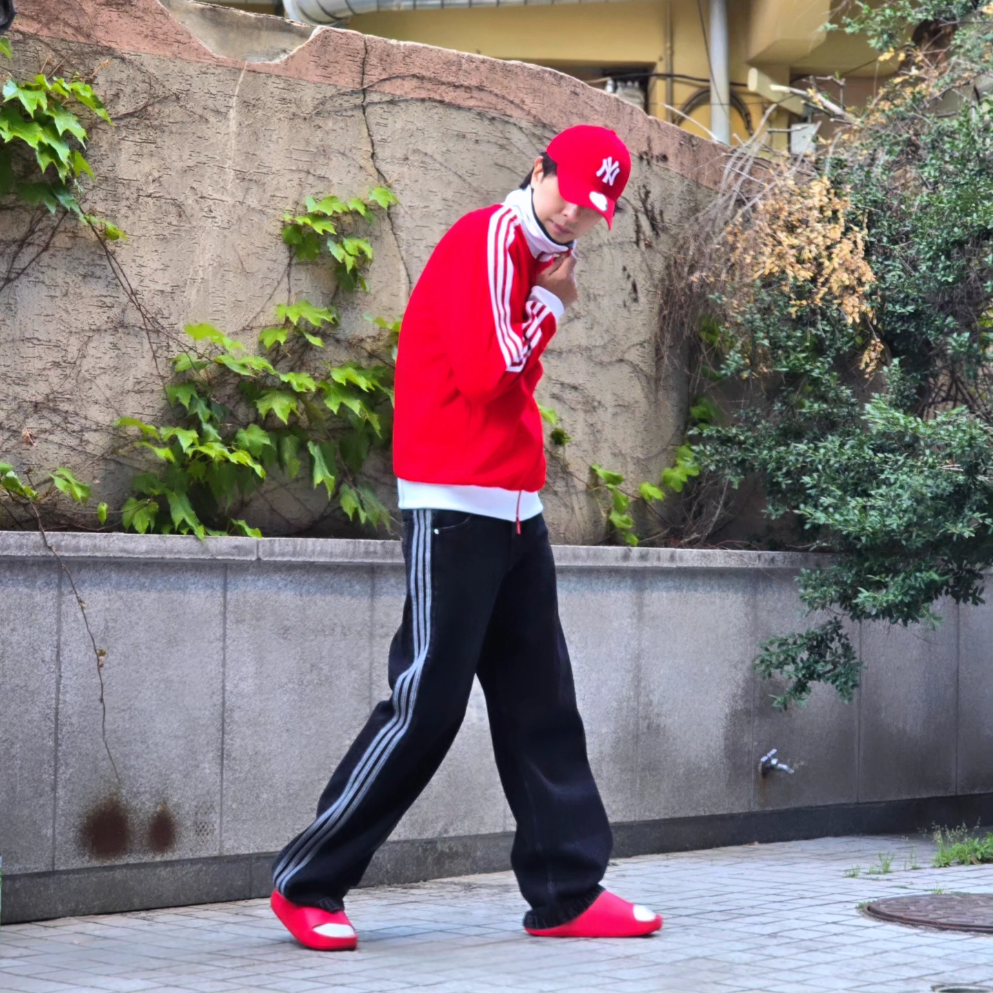 Adidas Adicolor Classic Beckenbauer Track Top Better Scarlet White - US Sizing, Adidas Adicolor Classic Beckenbauer Track Top Better Scarlet White - KR Sizing 착용 스타일 - 8