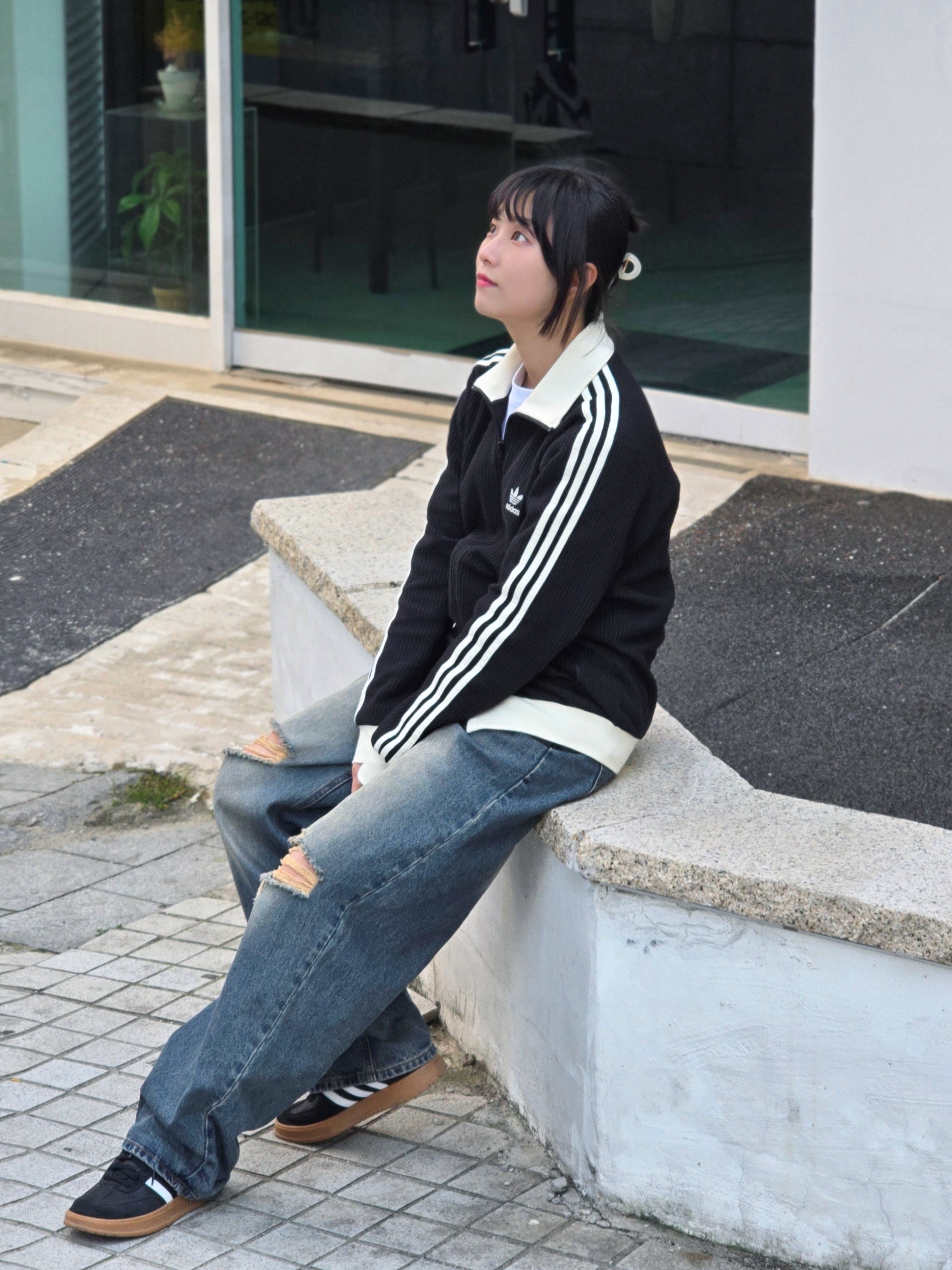 Adidas Waffle Beckenbauer Track Top Black - KR Sizing, Adidas Gradas Core Black 착용 스타일 - 2