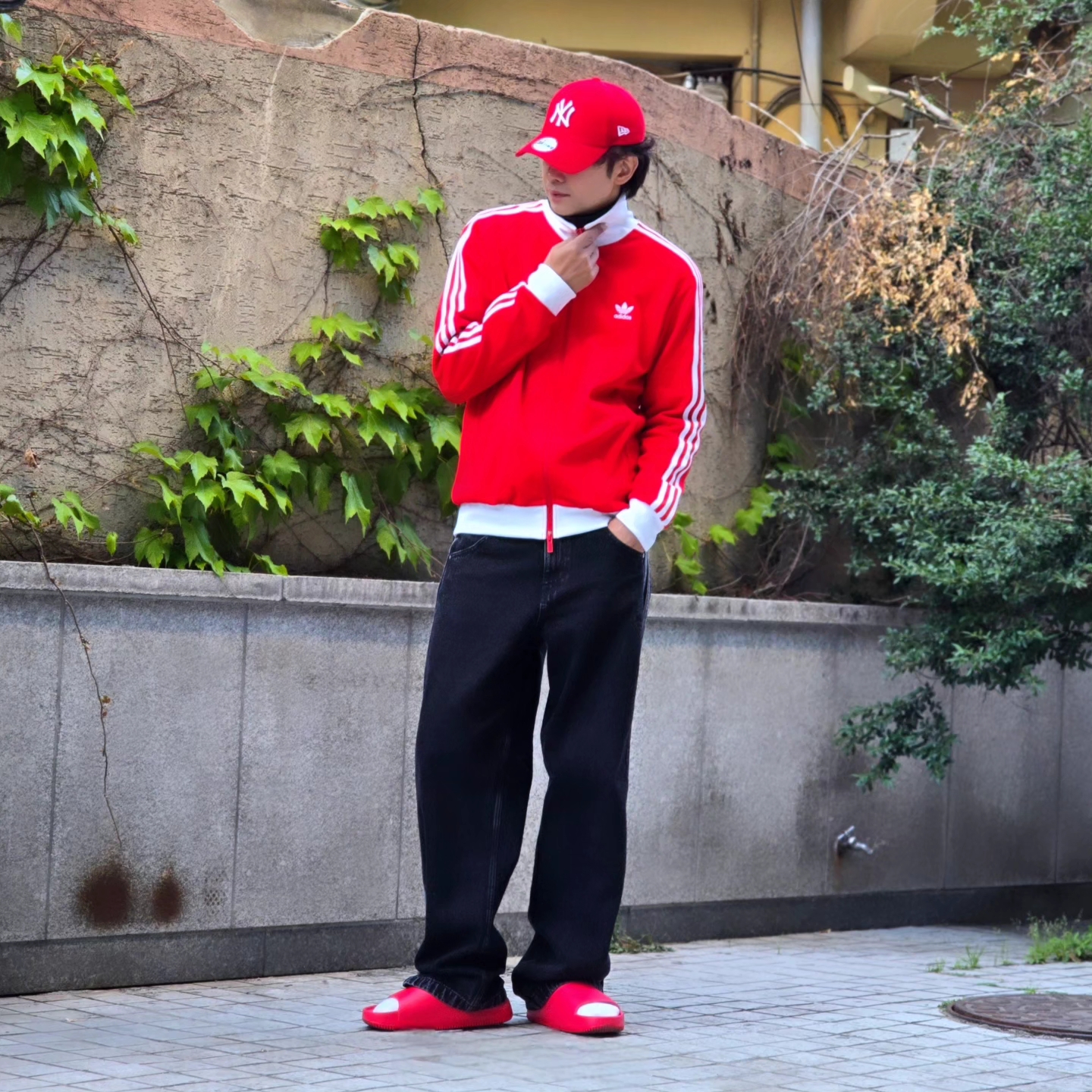 Adidas Adicolor Classic Beckenbauer Track Top Better Scarlet White - US Sizing, Adidas Adicolor Classic Beckenbauer Track Top Better Scarlet White - KR Sizing 착용 스타일 - 7