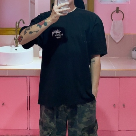 Stussy x Martine Rose Collage Pigment Dyed T-Shirt Black 착용 스타일 - 1