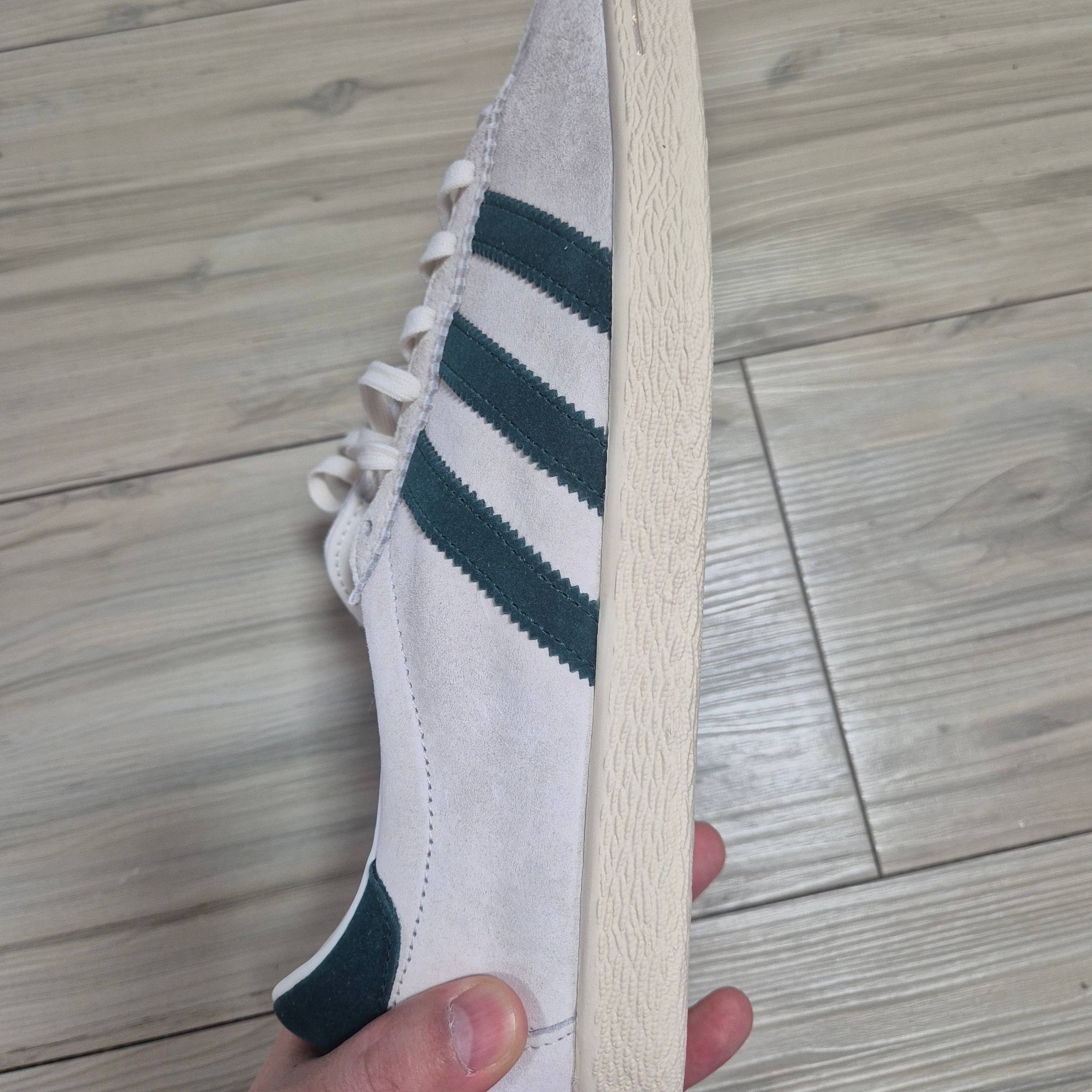 Adidas Tobacco Off White Collegiate Green 착용 스타일 - 5