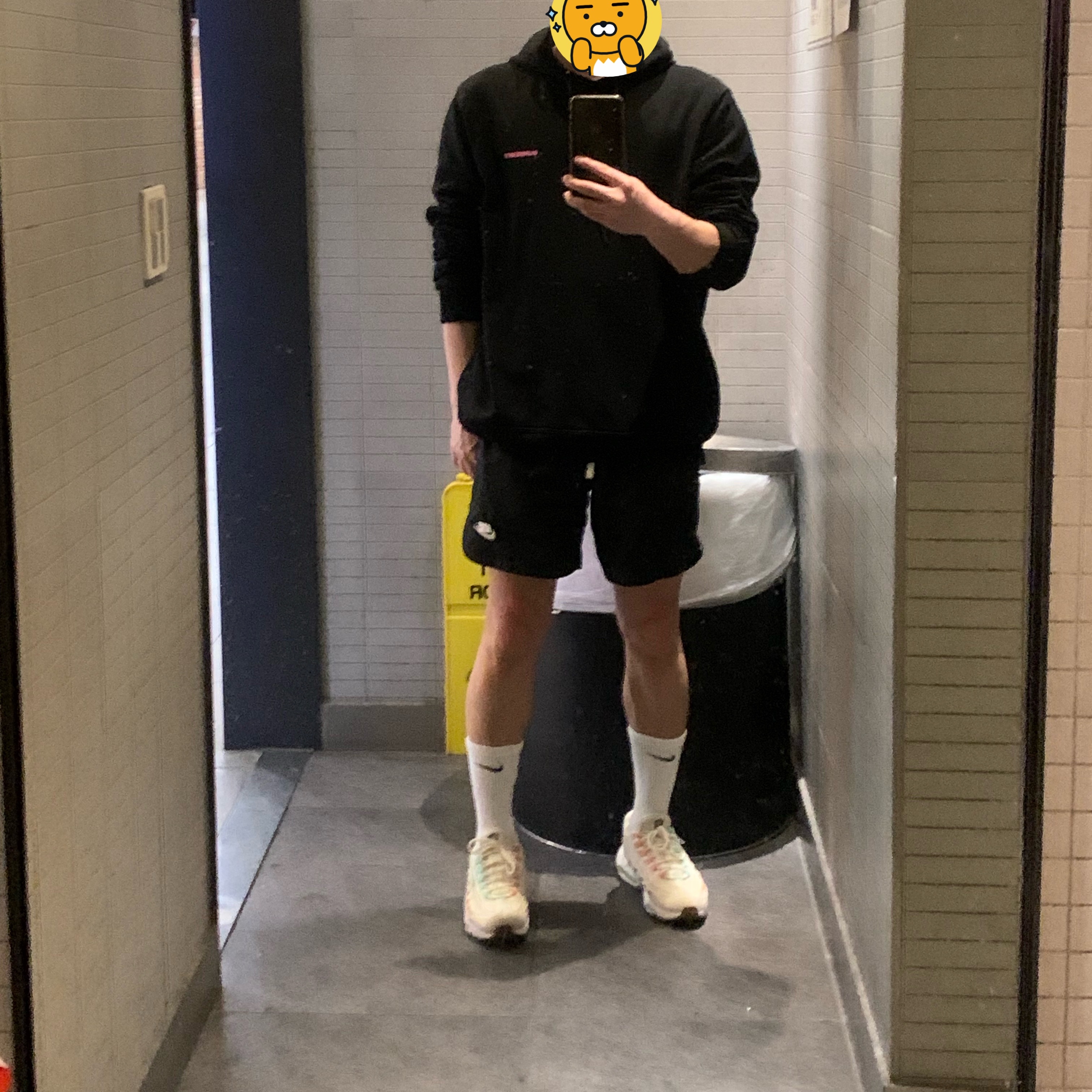 Nike x Stussy Everyday Plus Cushioned Crew Socks White (3 Pack), Nike Air Force 1 '07 Low White 착용 스타일 - 2
