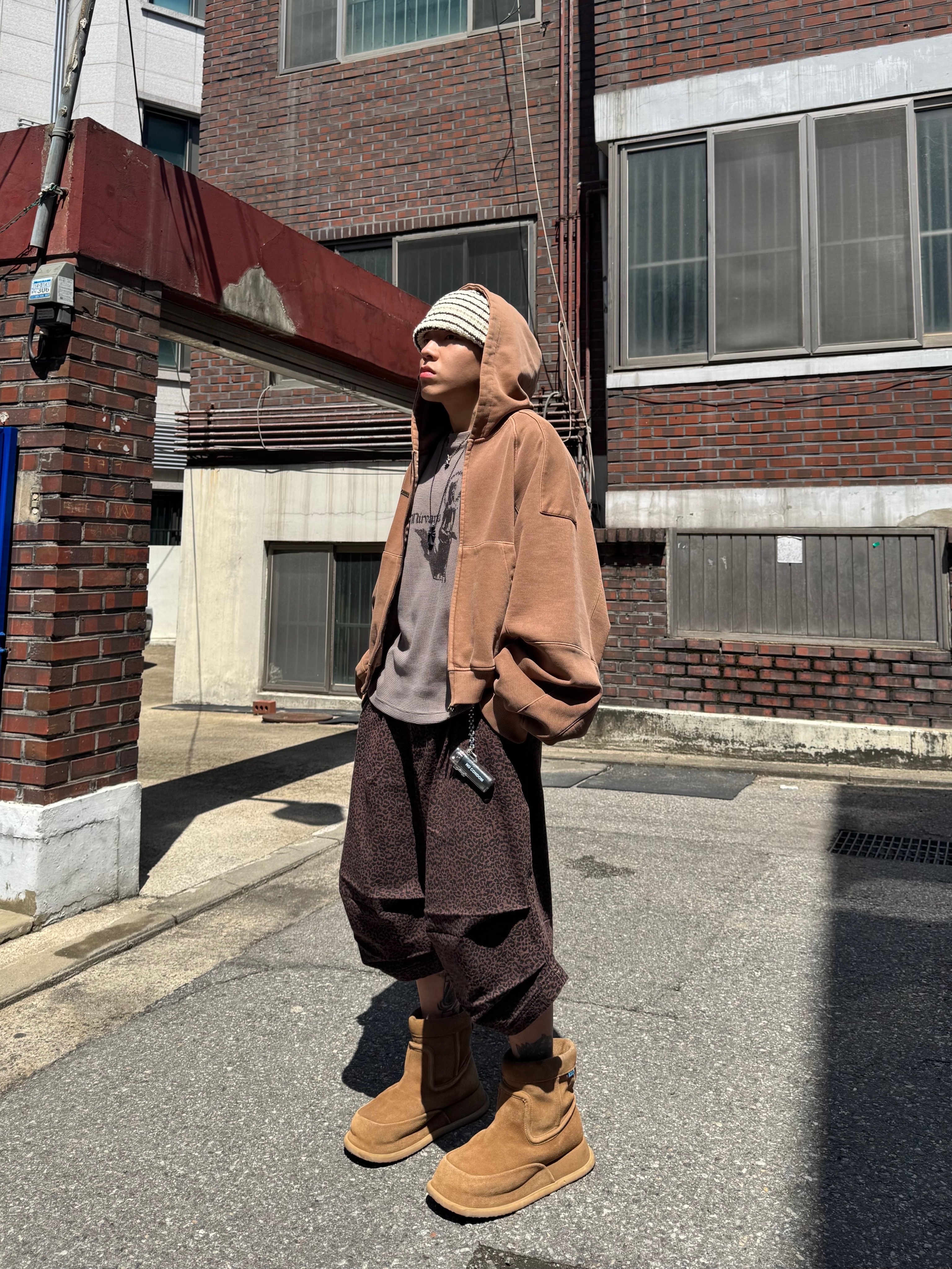 Kinchi x Non Parking N Road Boots Brown 착용 스타일 - 4
