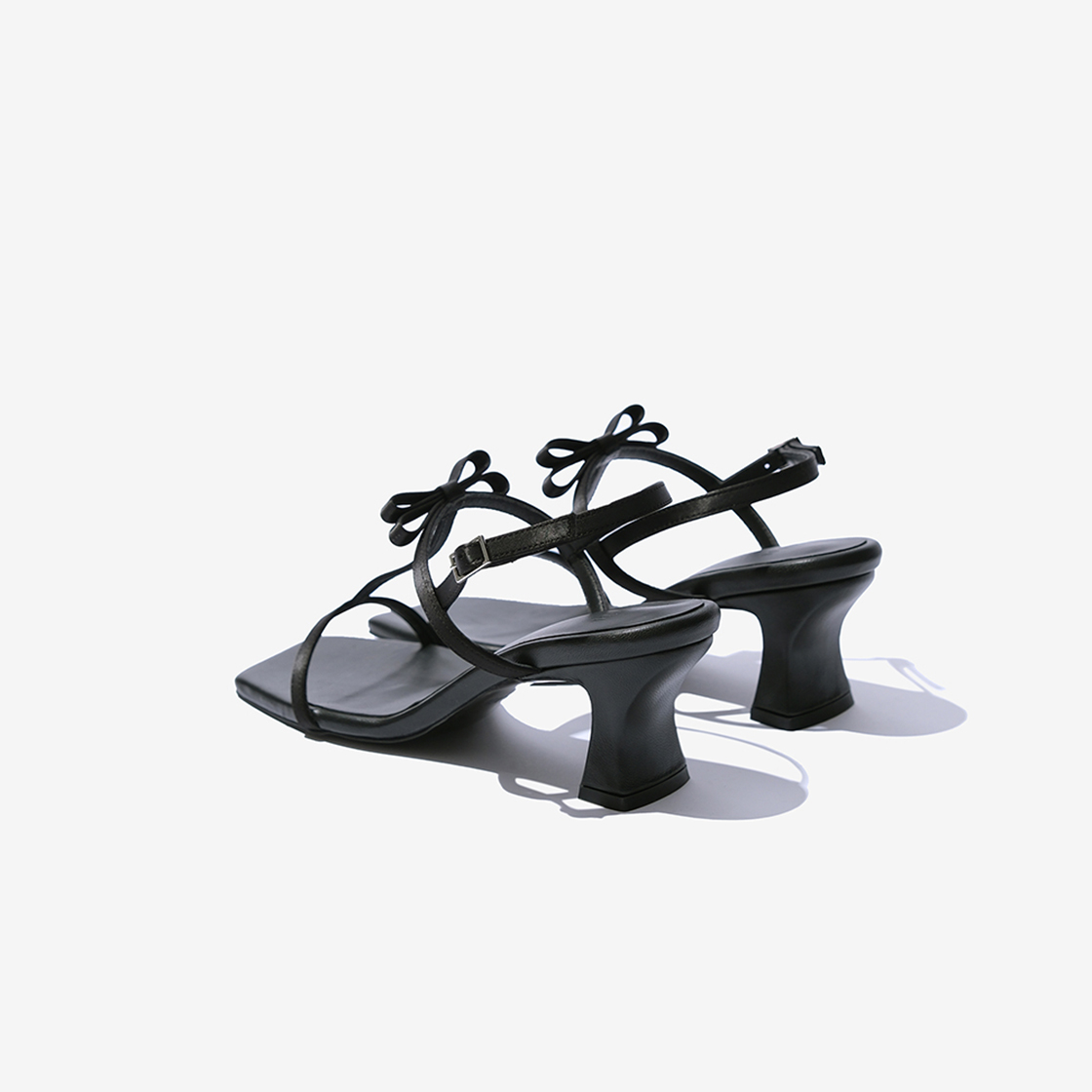 유지 새틴 리본 스트랩 샌들 (6cm) 블랙(YUJI Satin Ribbon Strap Sandal(6cm) Black) - 3