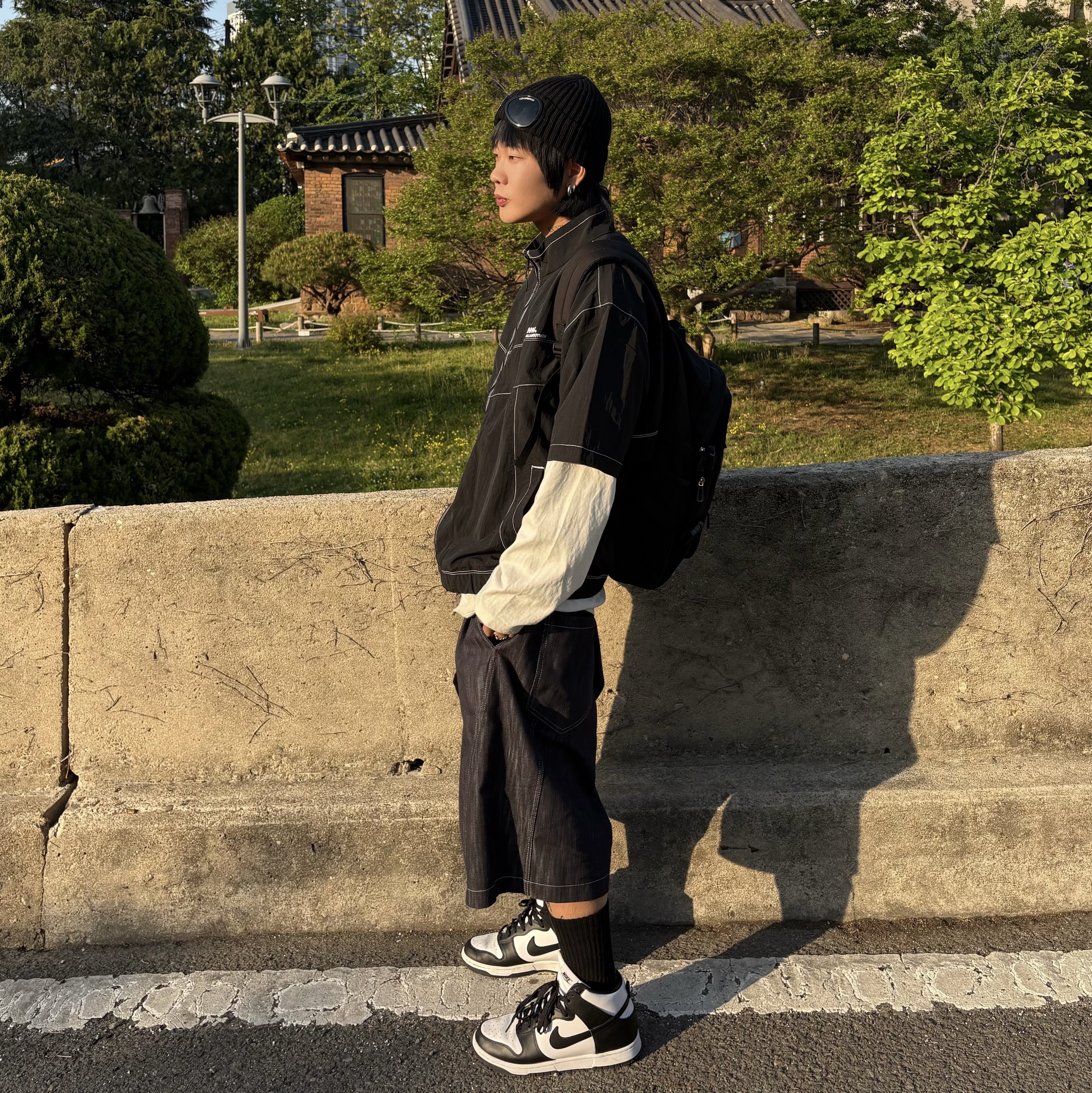 C.P. Company Extra Fine Merino Wool Goggle Beanie Black, Nike Dunk High Retro Championship White 착용 스타일 - 3