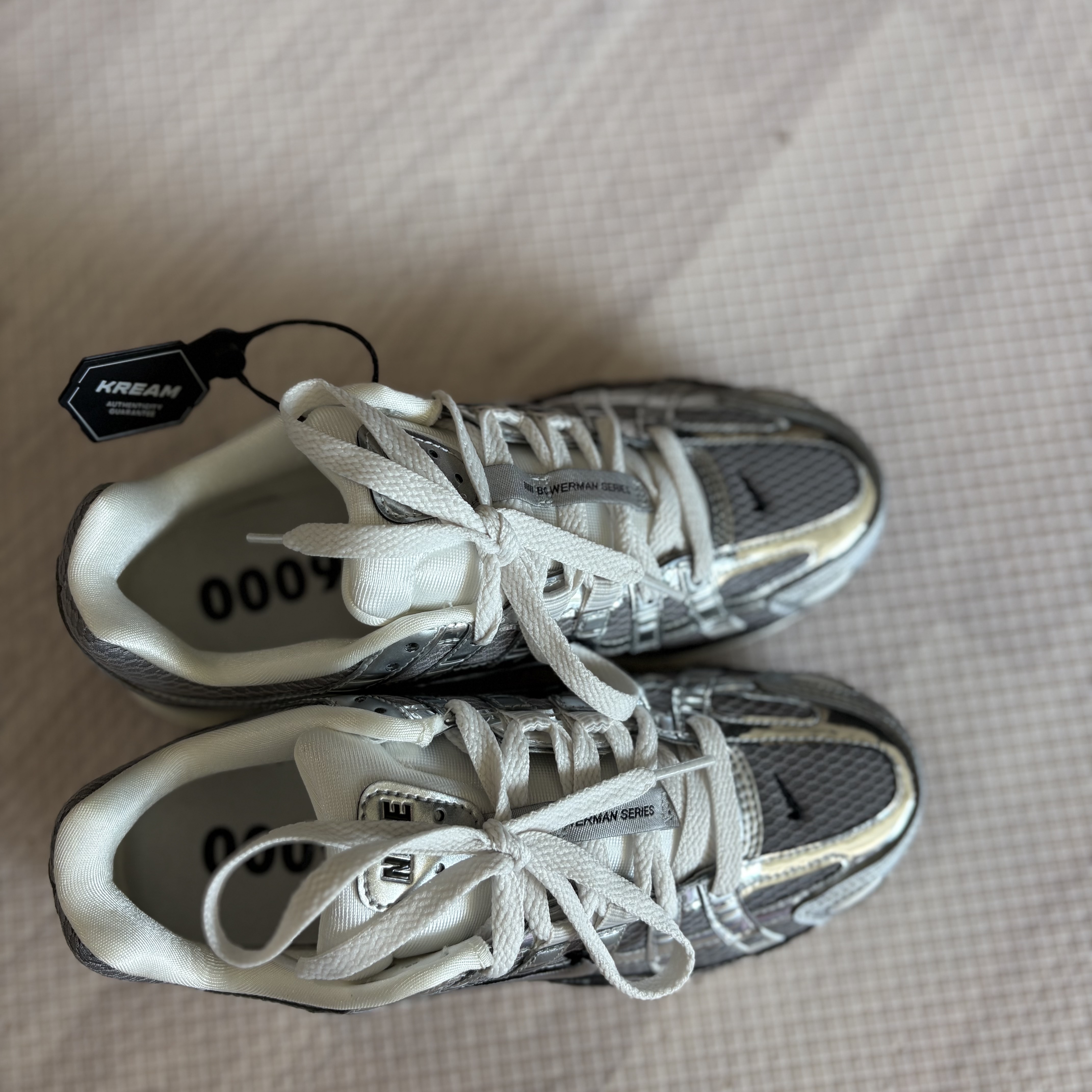 Nike P-6000 Metallic Silver 착용 스타일 - 4
