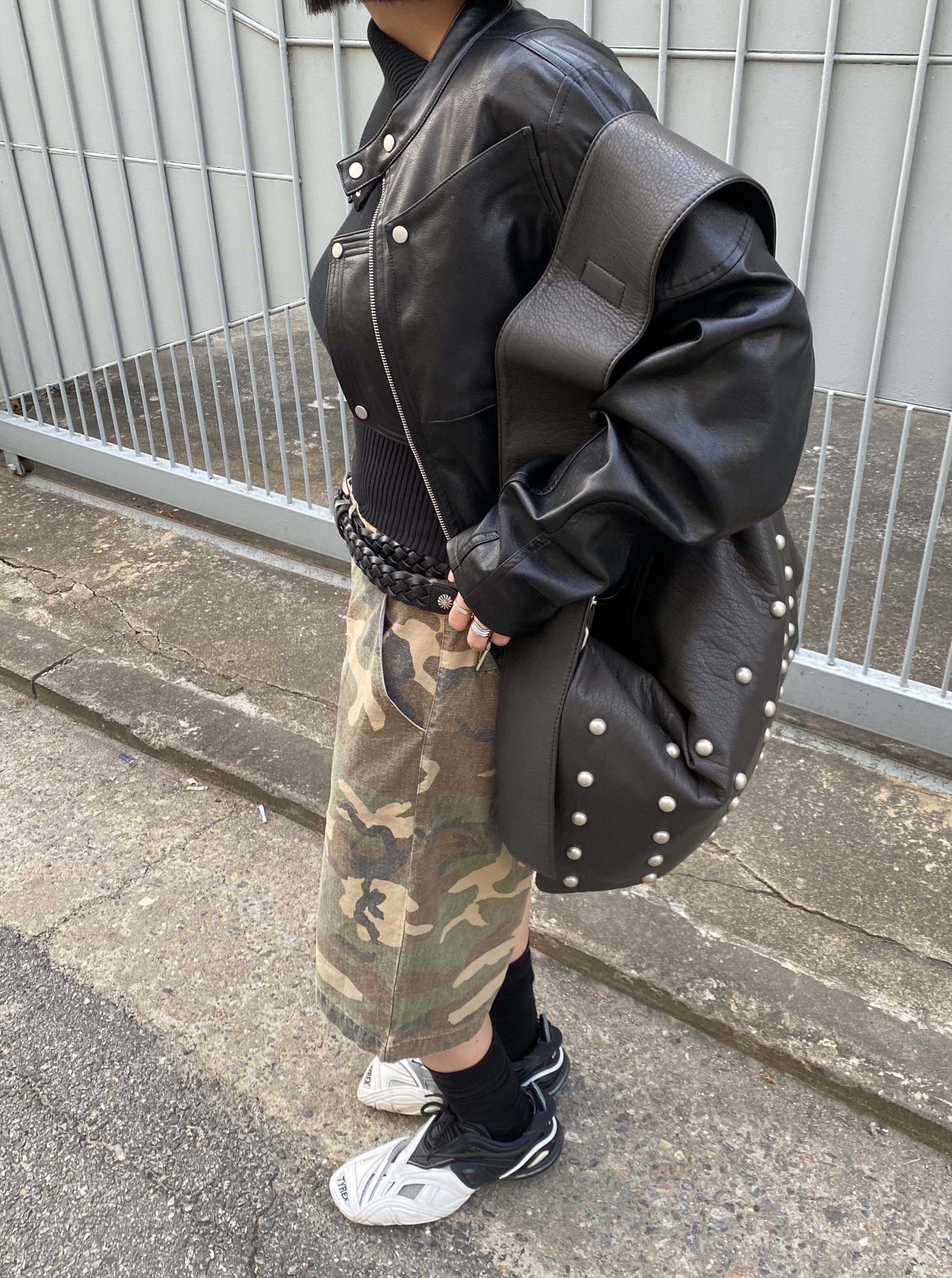 (W) Balenciaga Tyrex Sneakers Black White 착용 스타일