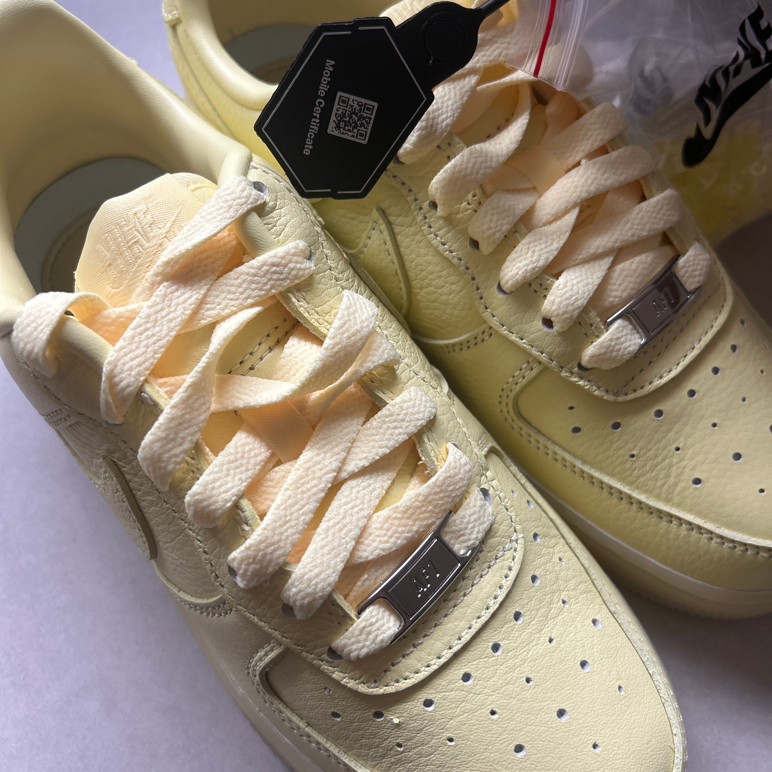 Nike x Drake Nocta Air Force 1 Low SP Certified Lover Boy Citron Tint Cobalt Tint 착용 스타일