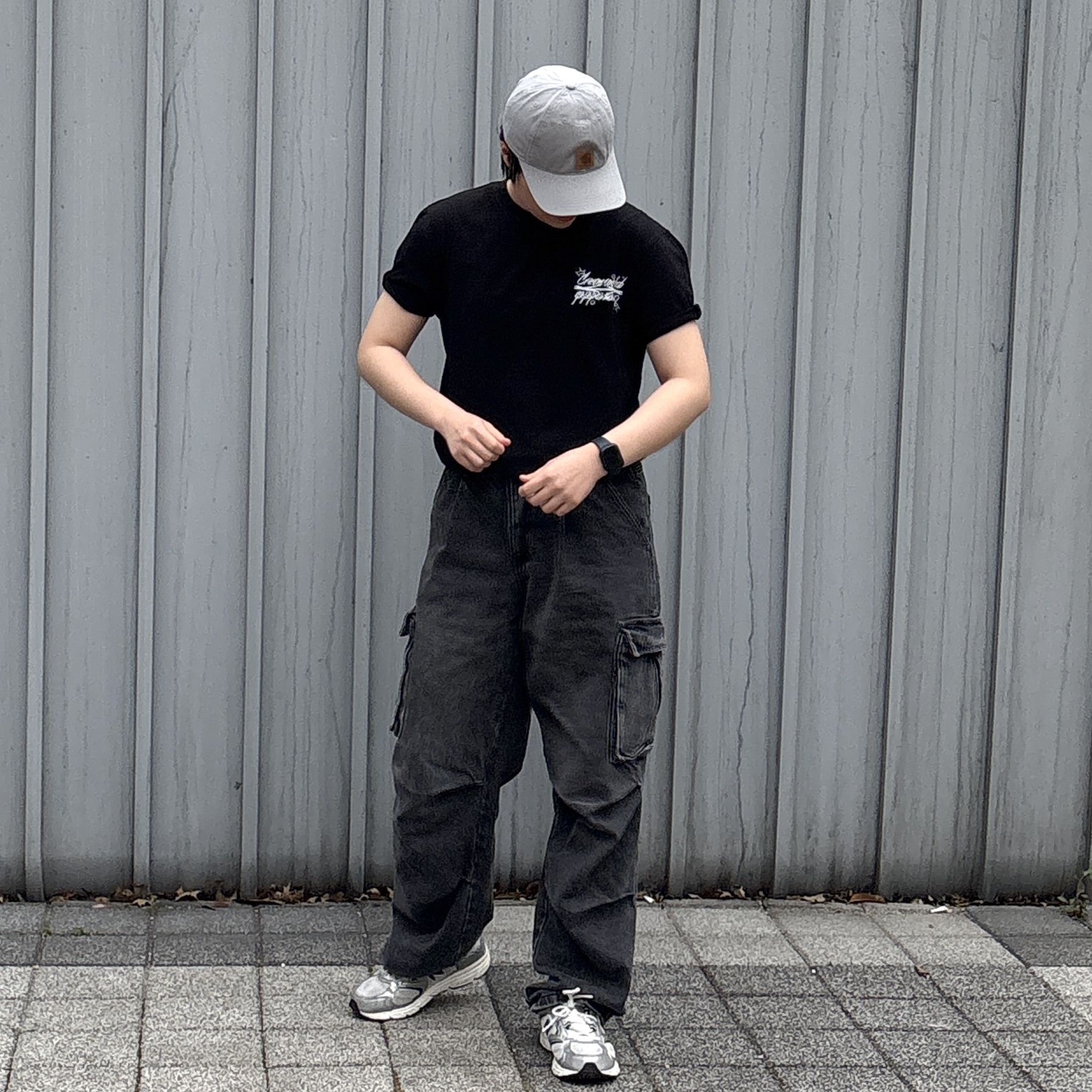Carhartt Canvas Cap Asphalt 착용 스타일