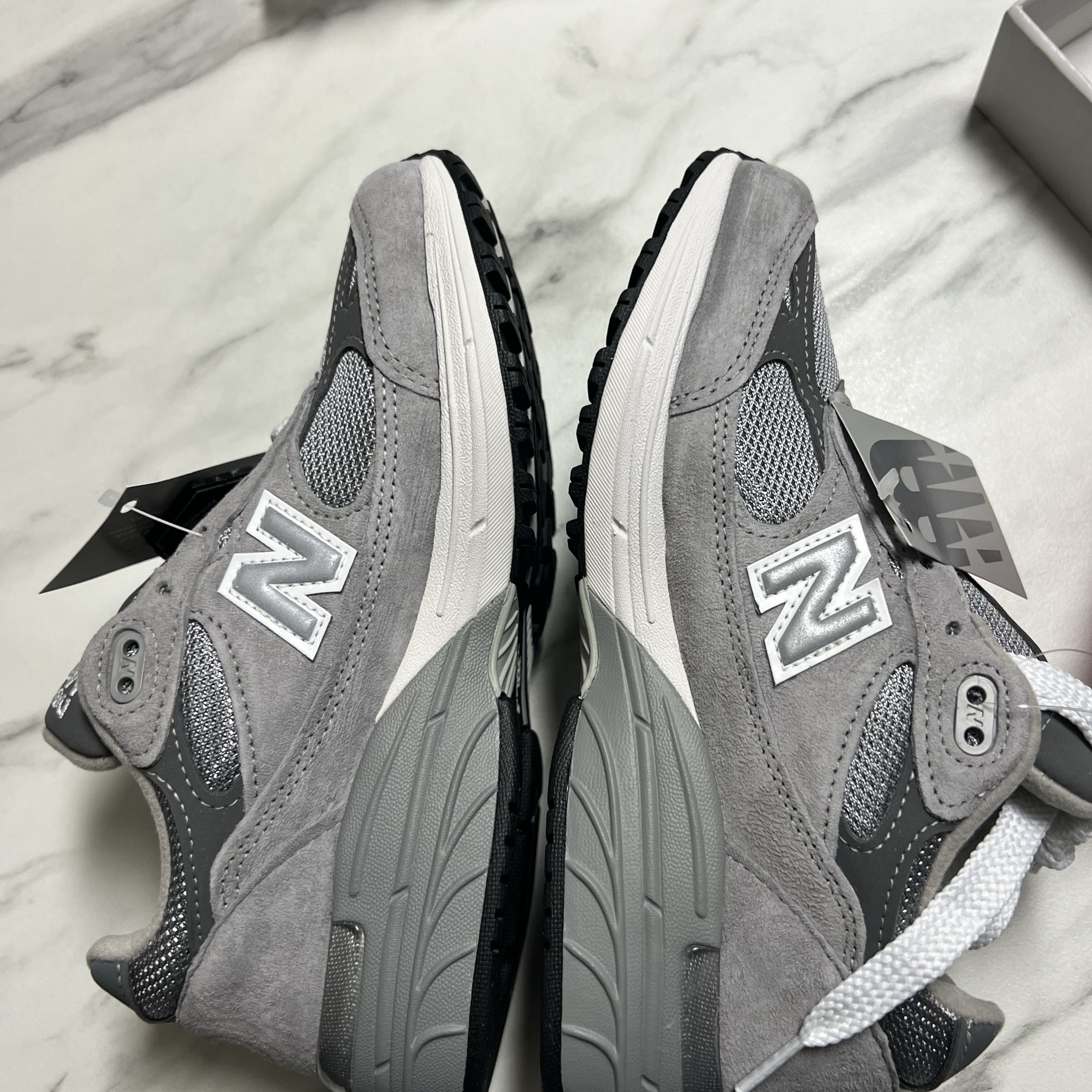 (W) New Balance 993 Made in USA Grey - B Standard 착용 스타일 - 5