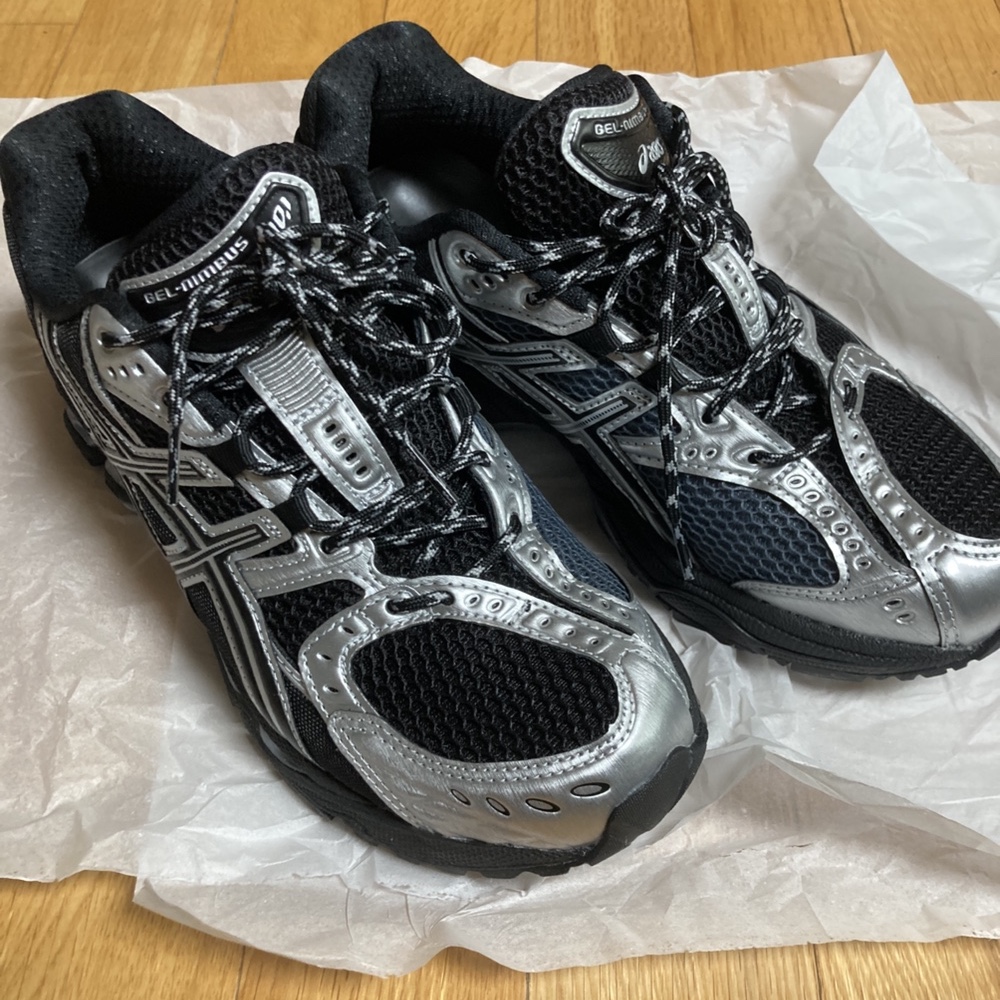 Asics Gel-Nimbus 10.1 Black Pure Silver - Korea Exclusive 착용 스타일 - 1