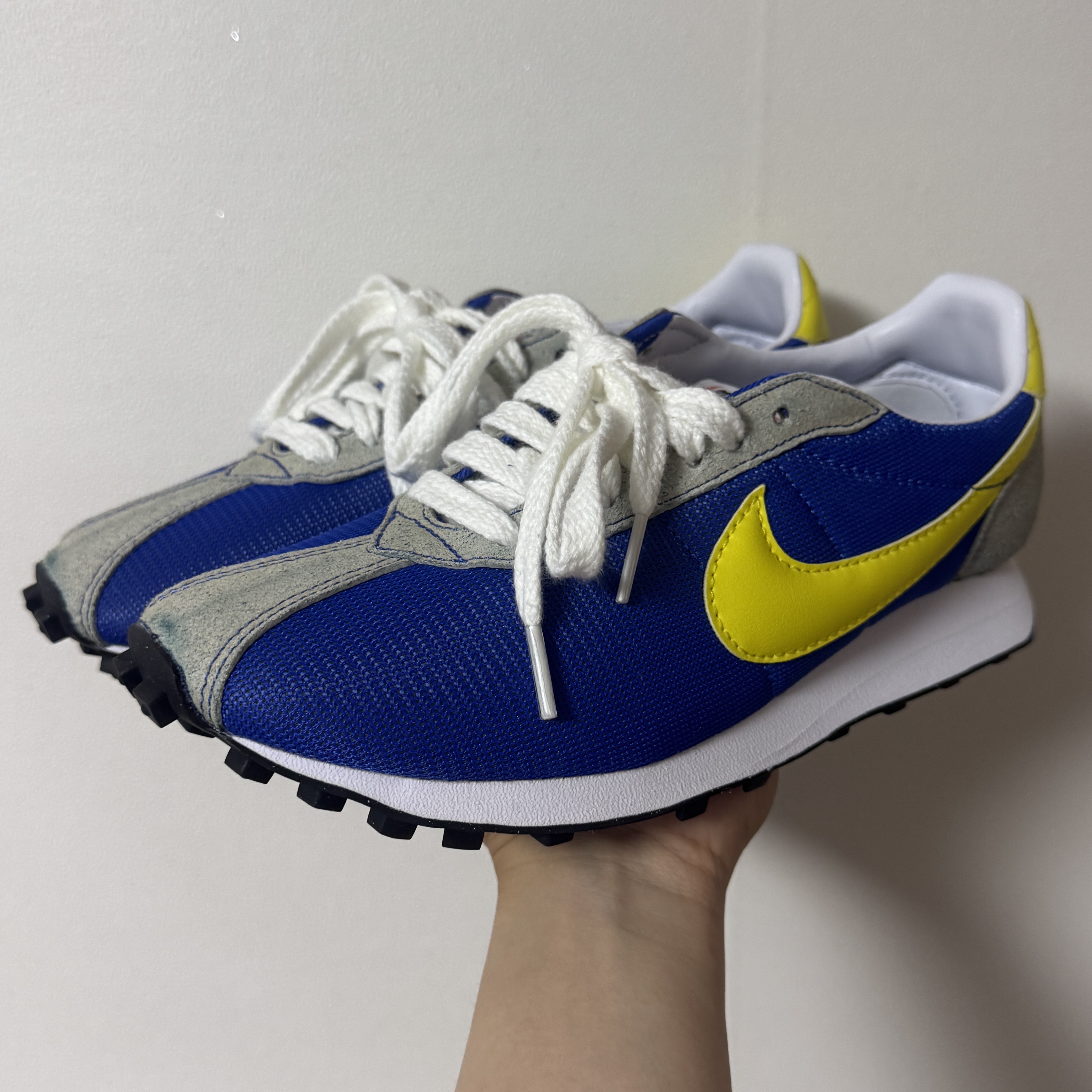 Nike LD-1000 SP Game Royal and Opti Yellow 착용 스타일
