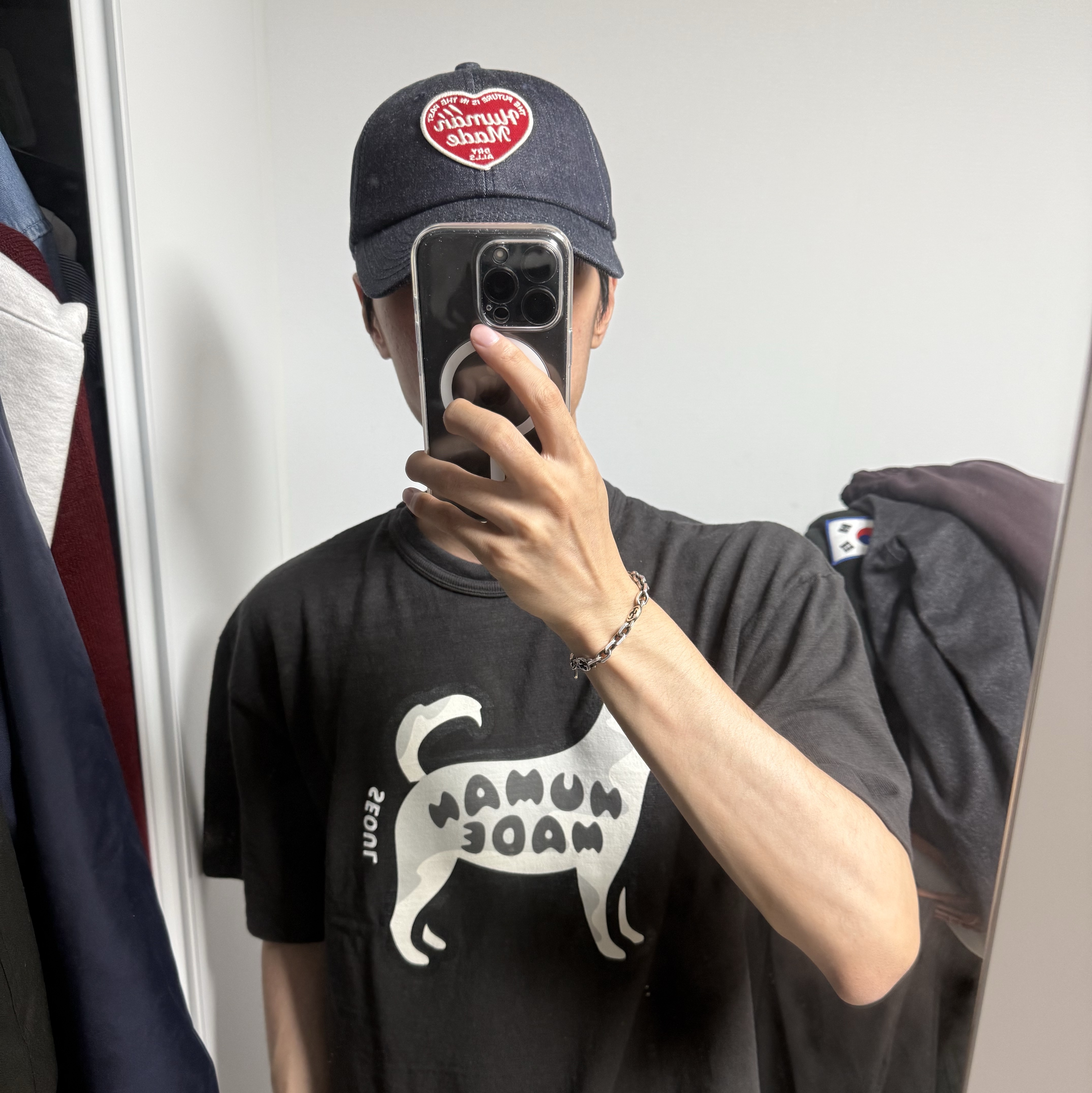 Human Made Animal Graphic T-Shirt Jindo Dog White - Seoul Store Exclusive, Human Made Animal Graphic T-Shirt Jindo Dog Black - Seoul Store Exclusive 착용 스타일 - 2