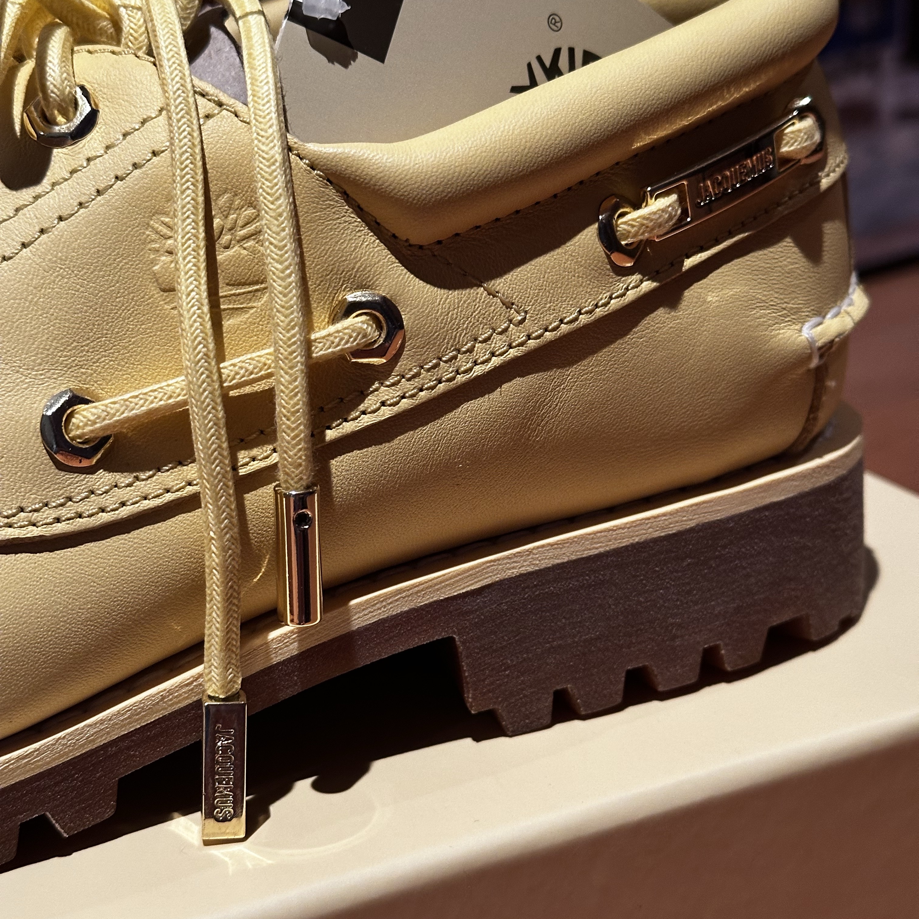 Timberland x Jacquemus 3-Eye Lug Boat Shoes Yellow - Wide 착용 스타일 - 4