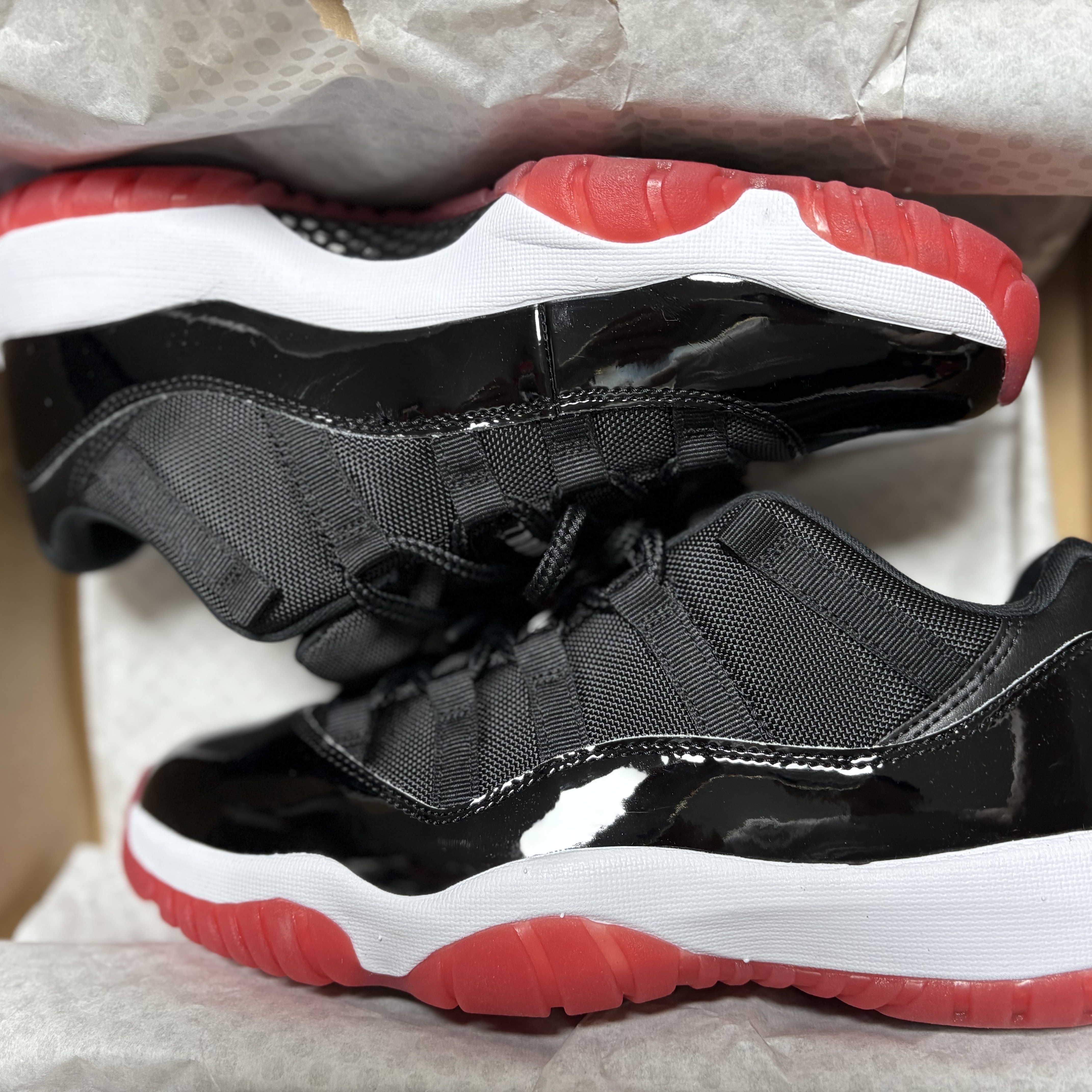 Jordan 11 Retro Low Bred 2025 착용 스타일 - 2