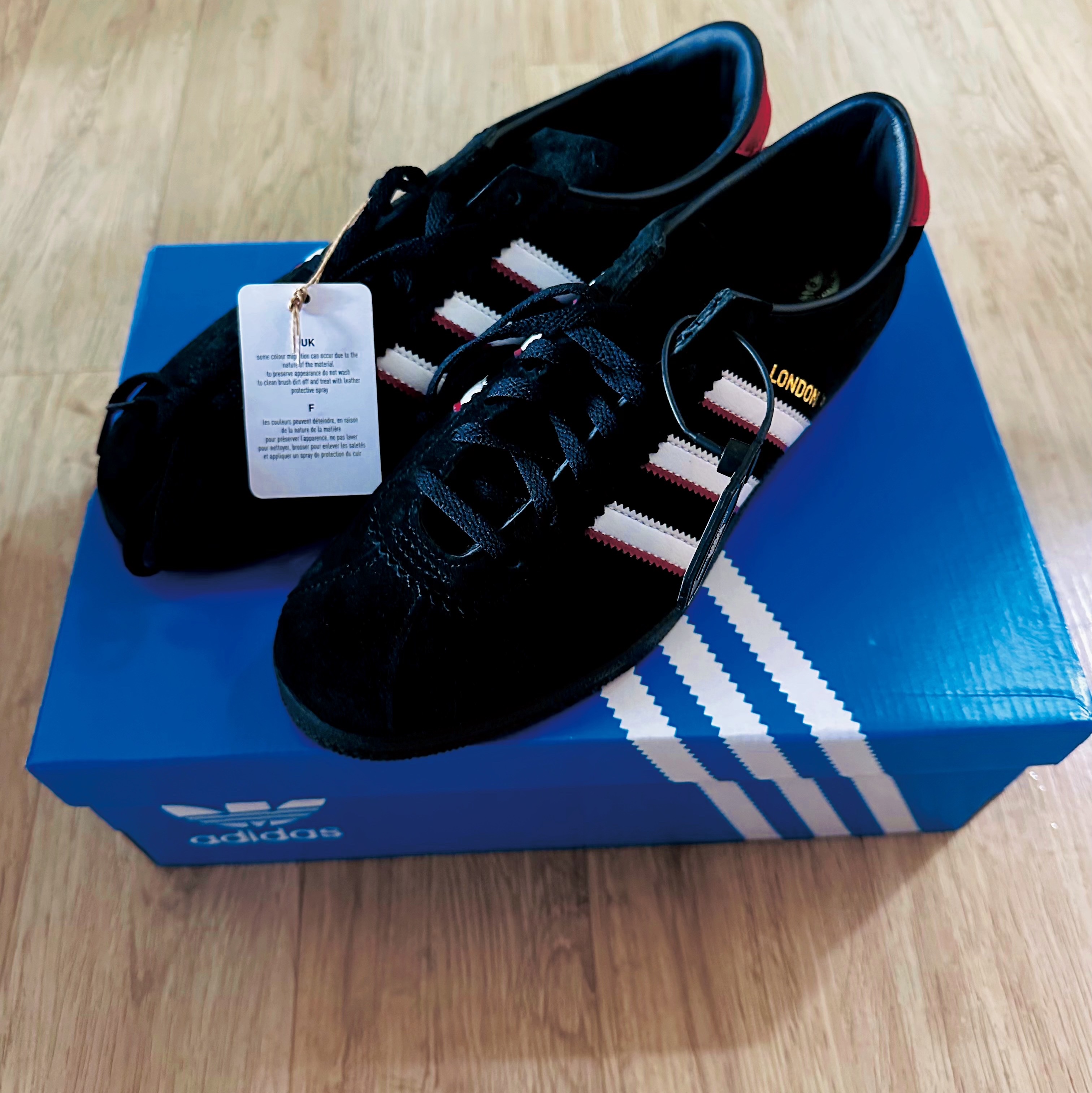 Adidas London 96 Core Black Cloud White 착용 스타일