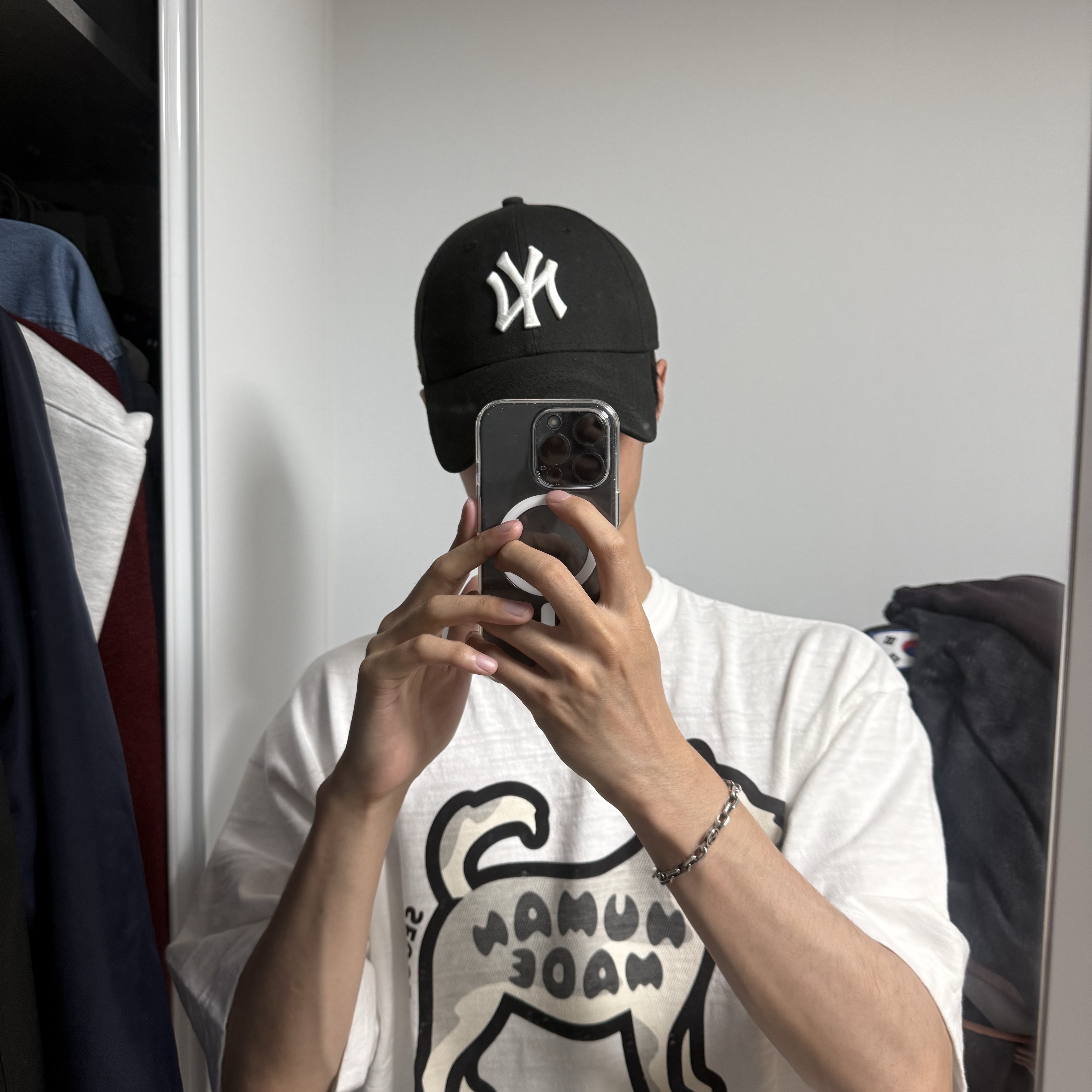 Human Made Animal Graphic T-Shirt Jindo Dog White - Seoul Store Exclusive, Human Made Animal Graphic T-Shirt Jindo Dog Black - Seoul Store Exclusive 착용 스타일 - 1