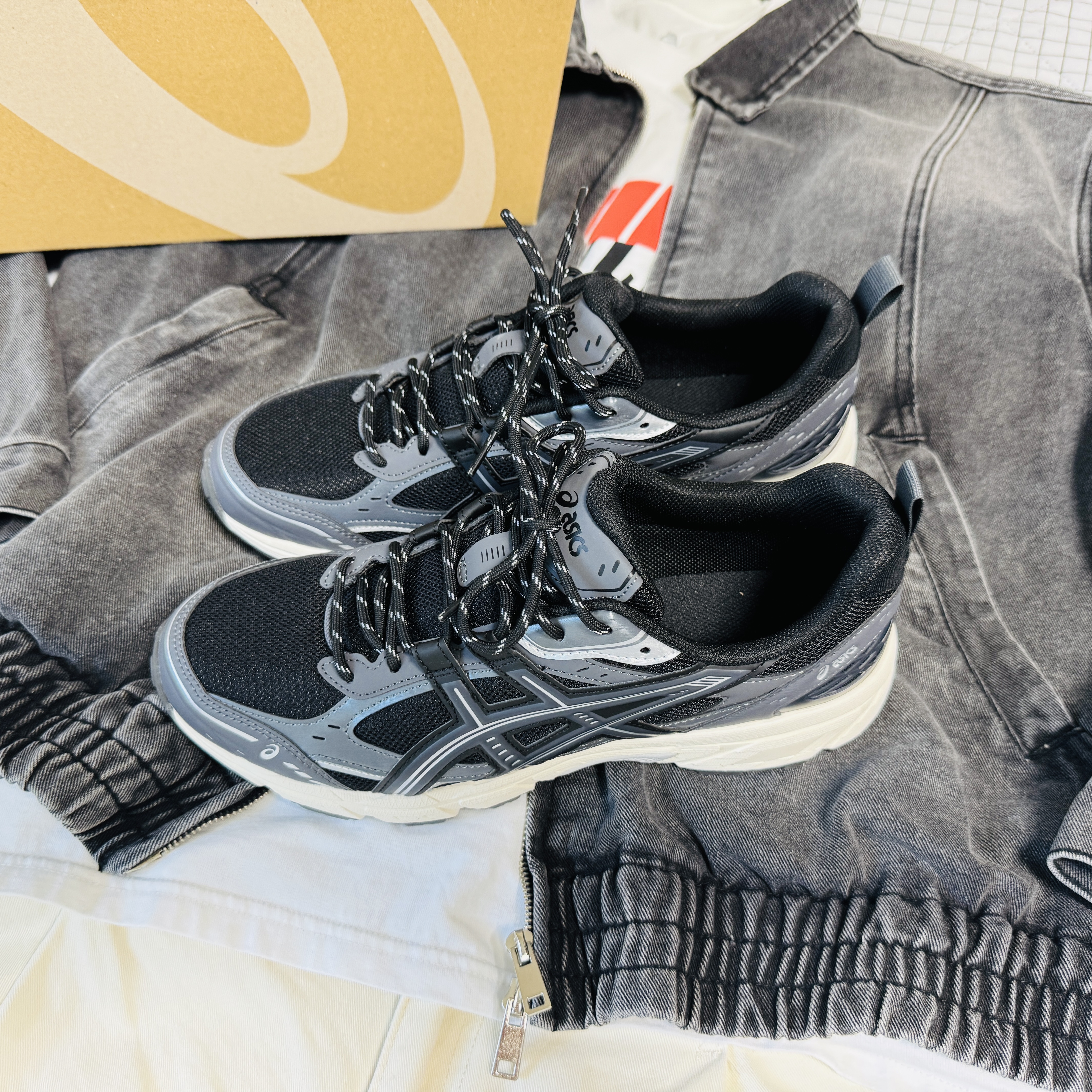 Asics Gel-Nunobiki Black Obsidian Grey 착용 스타일 - 3