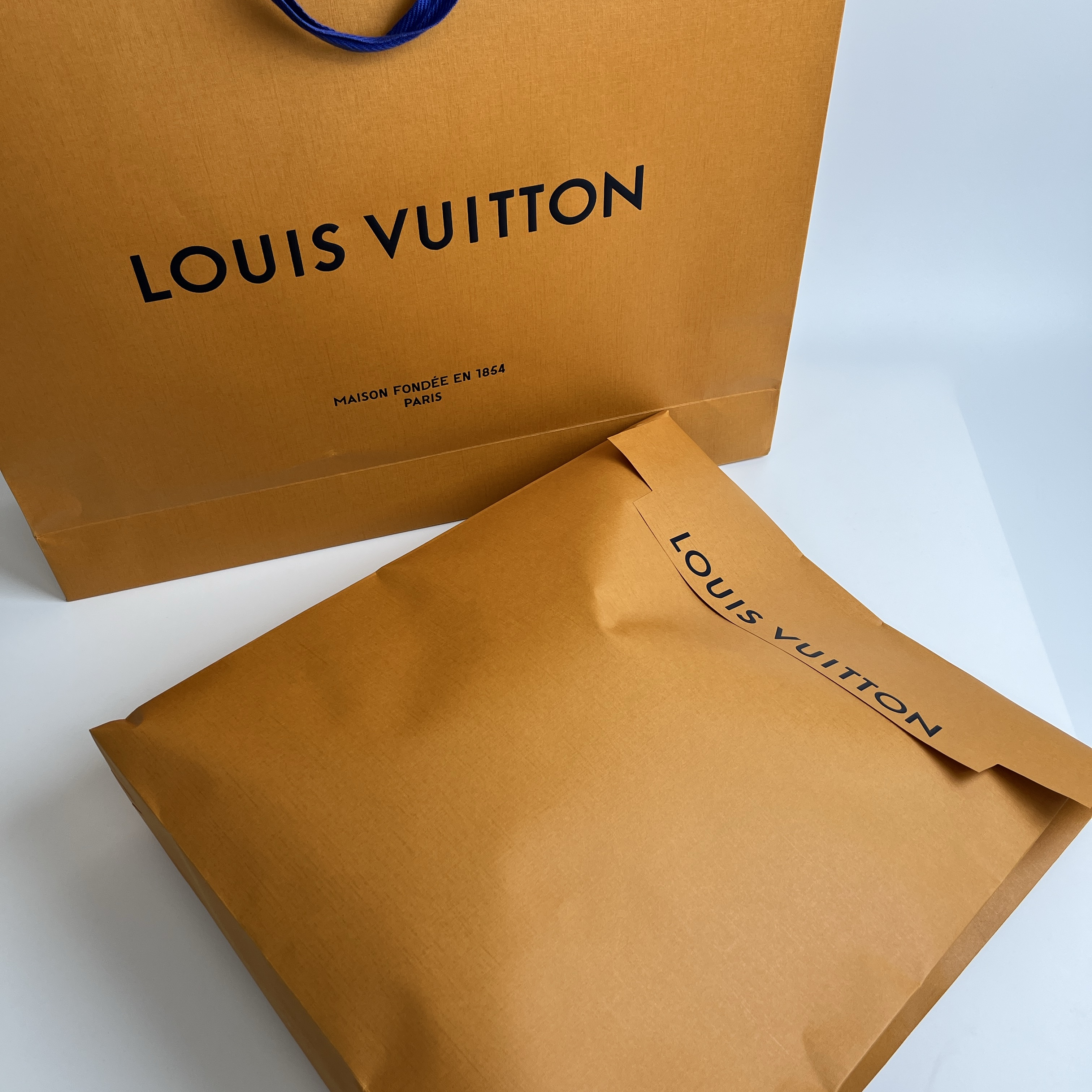 Louis Vuitton Skate Fit Denim Pants Light Blue 착용 스타일 - 1