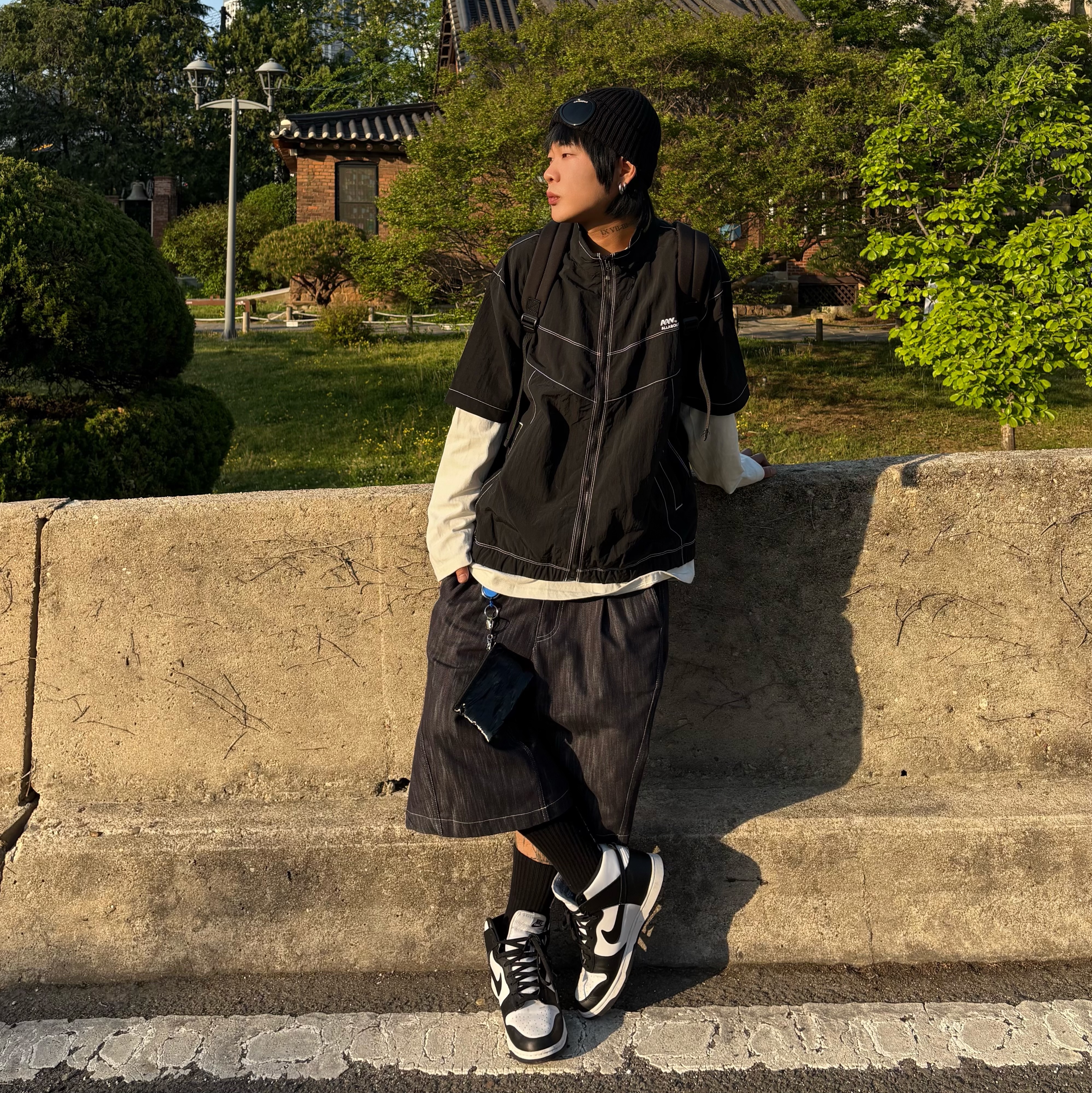 C.P. Company Extra Fine Merino Wool Goggle Beanie Black, Nike Dunk High Retro Championship White 착용 스타일 - 1