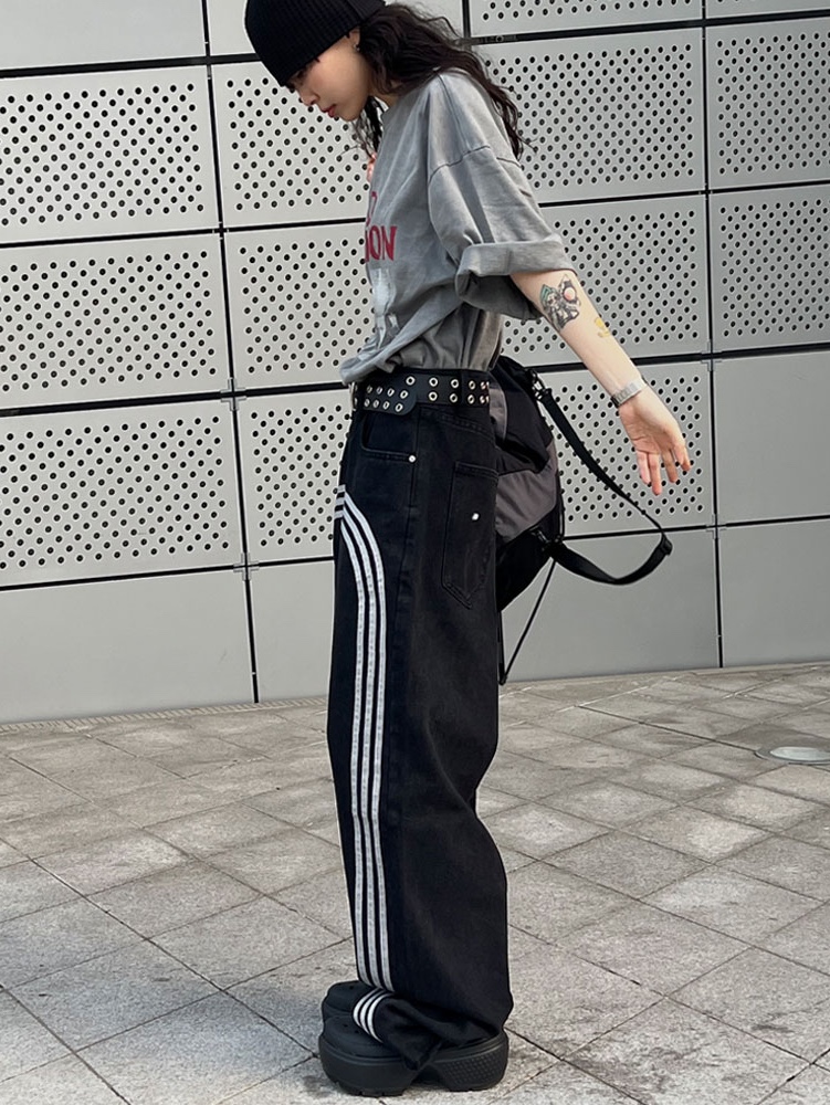 Crocs Stomp Clog Black, Casio A-158WA-1 착용 스타일 - 3