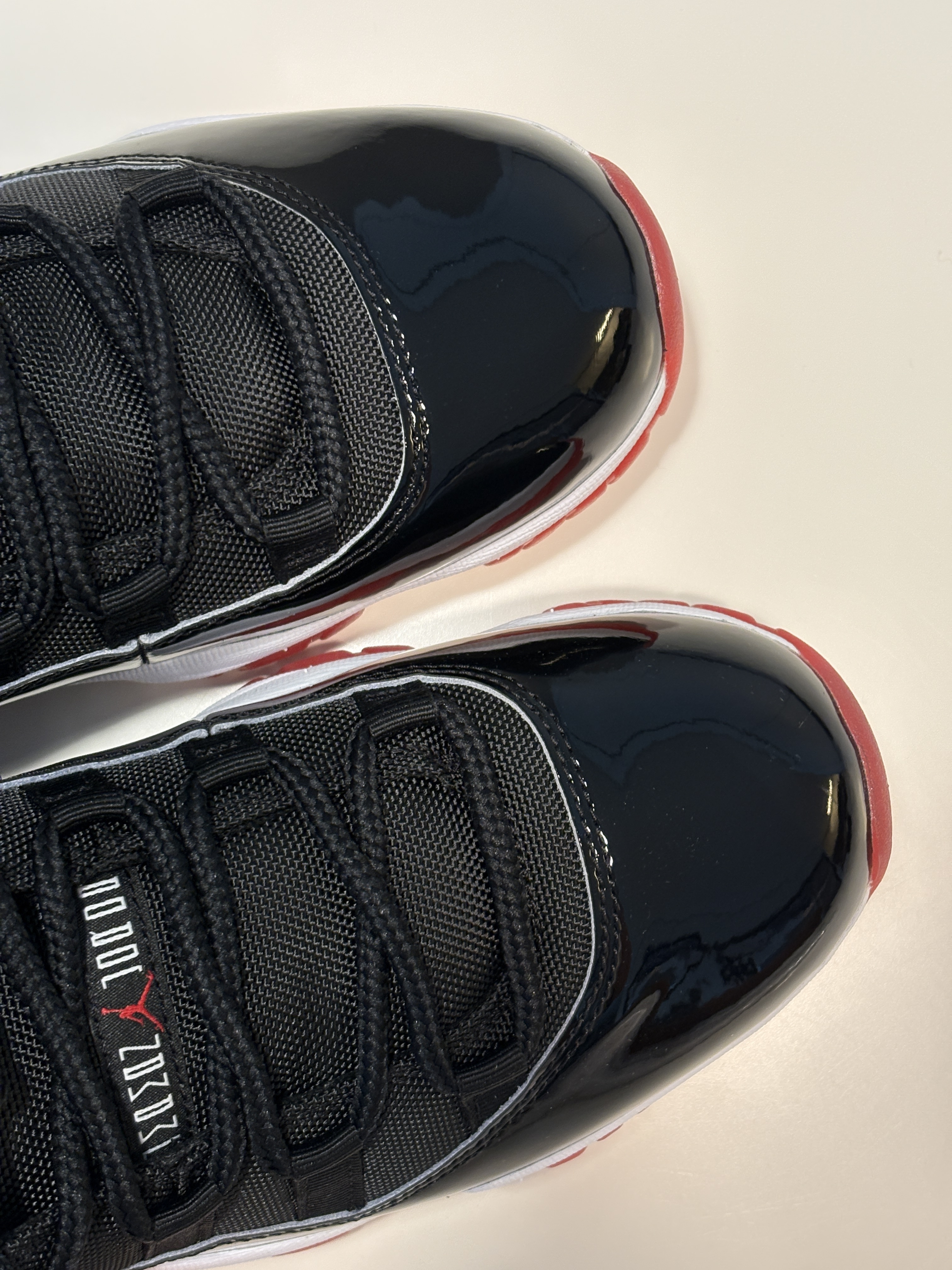Jordan 11 Retro Low Bred 2025 착용 스타일 - 1