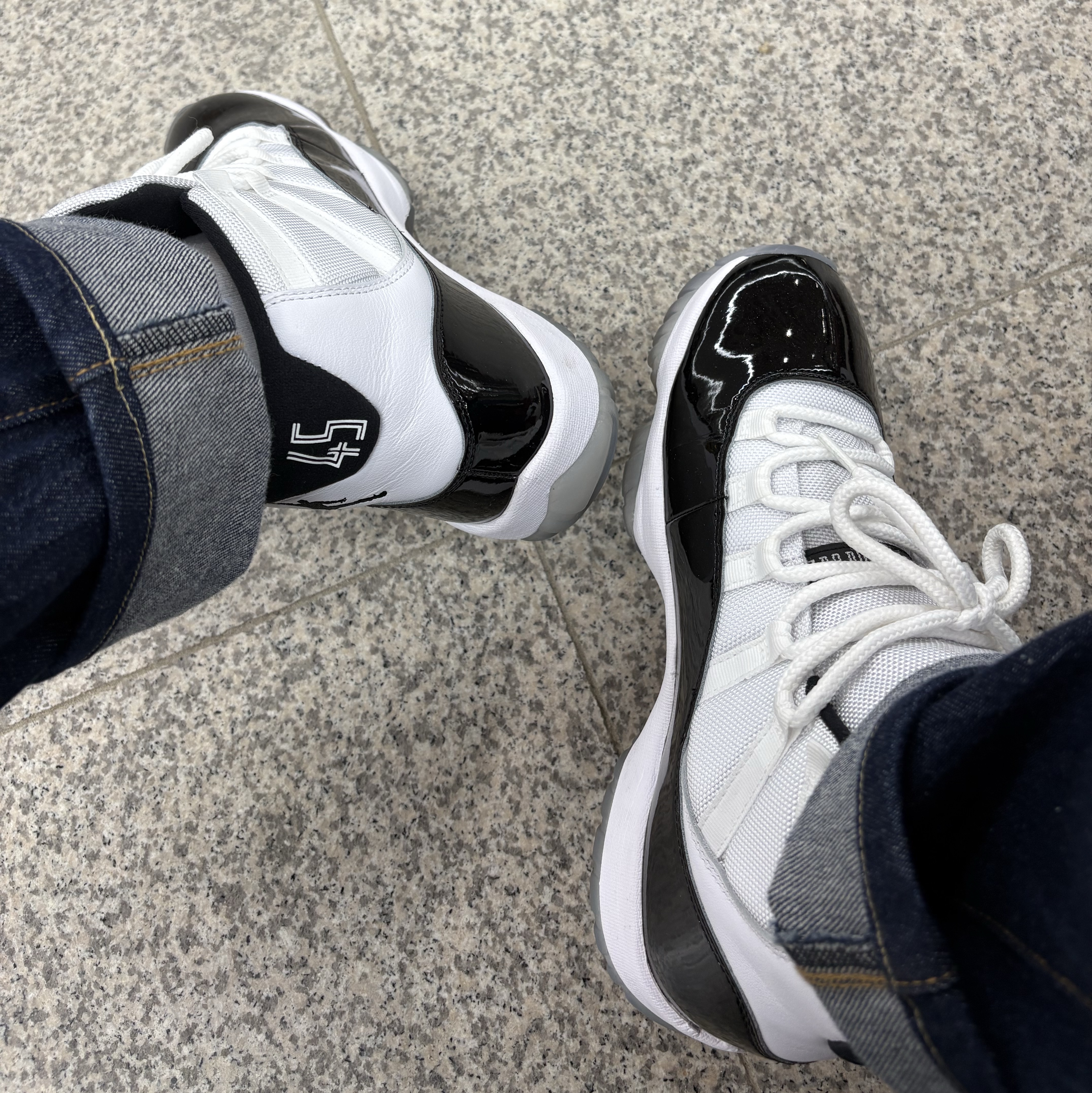 Jordan 11 Retro Concord 2018 착용 스타일